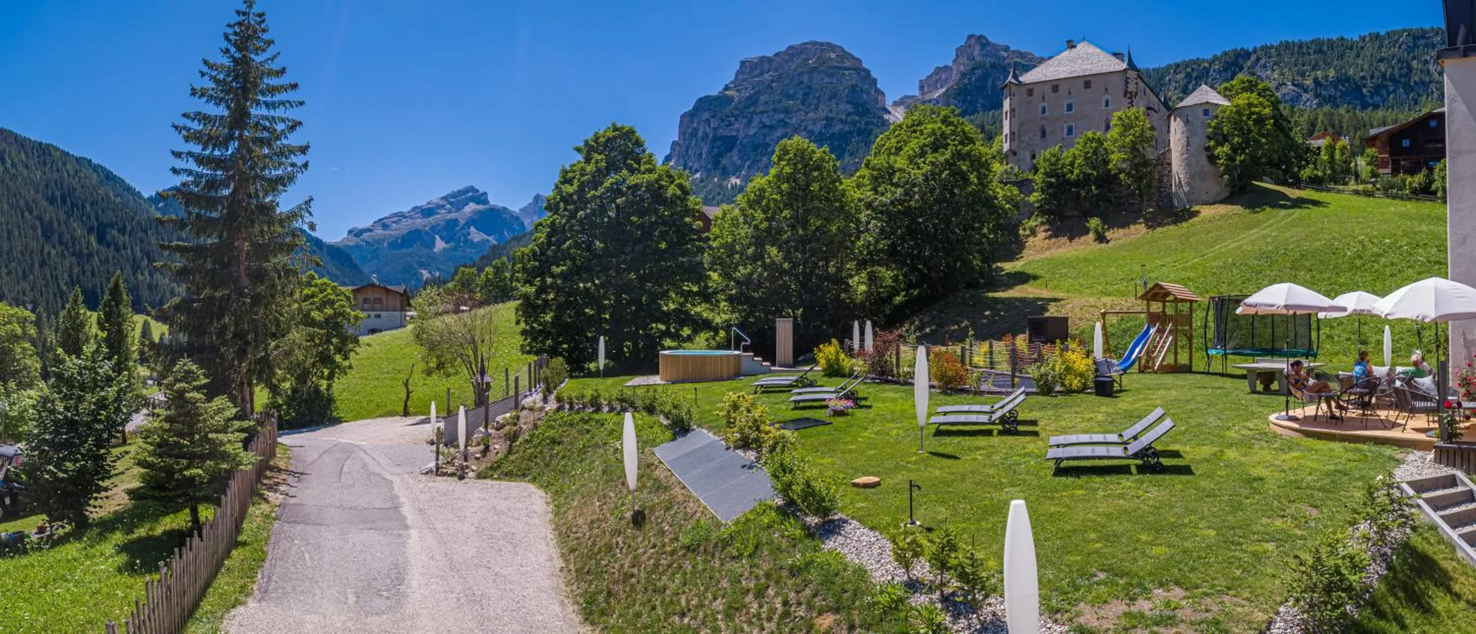 Garden in Garni La Ciasota 3s