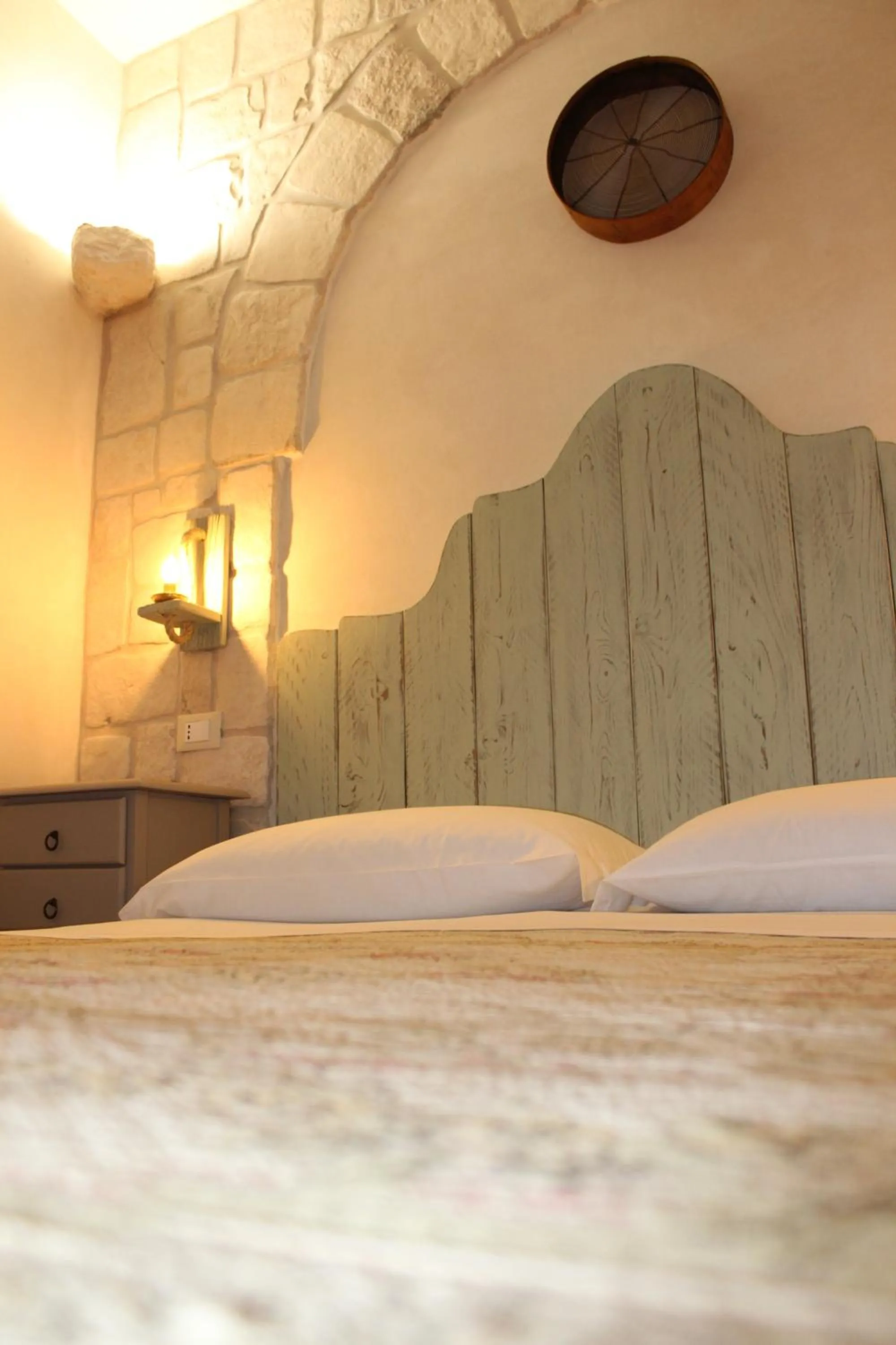 Decorative detail, Bed in Masseria Tolla