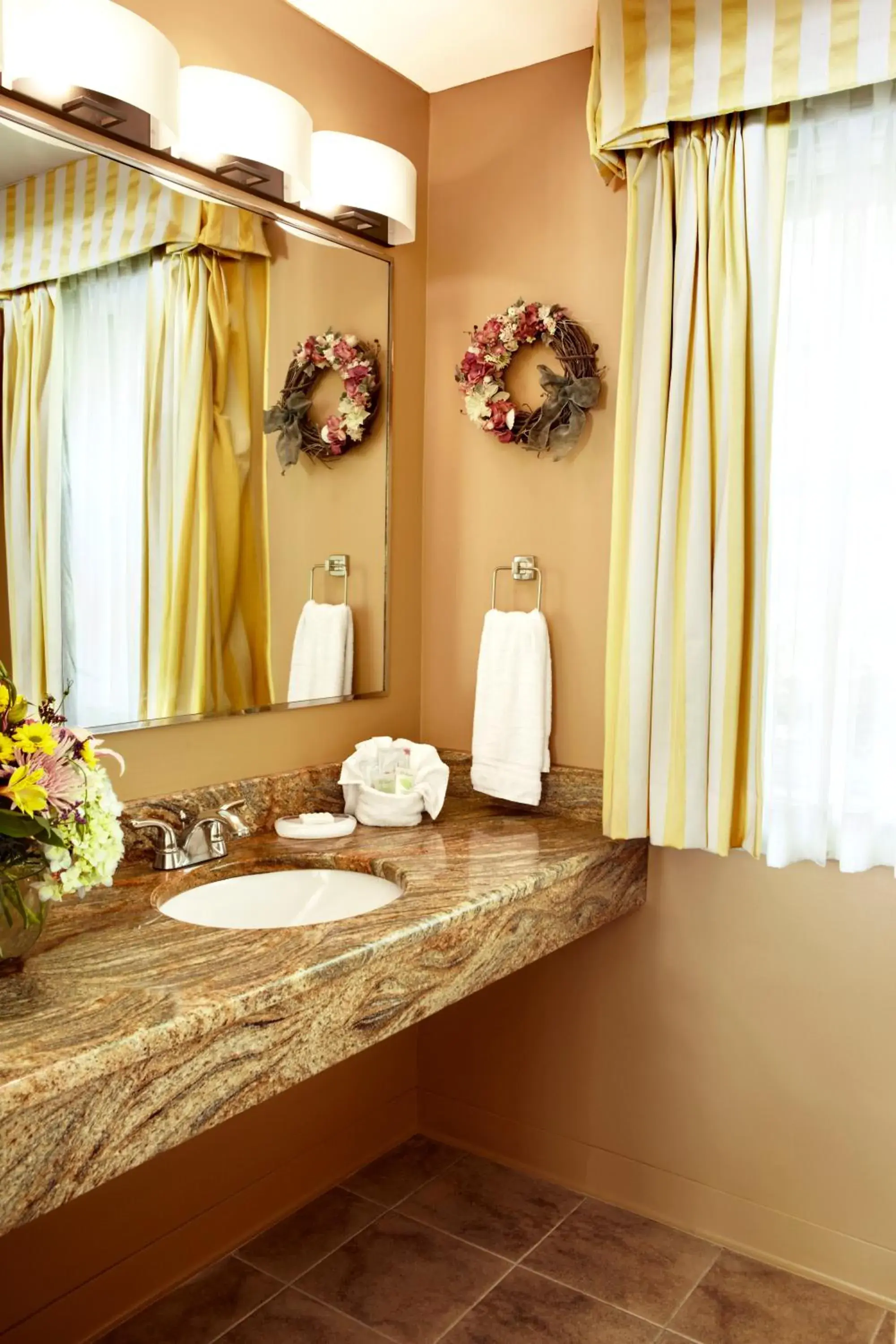 Double Room in The Lodge at Turbat's Creek Double Room in The Lodge at Turbat's Creek