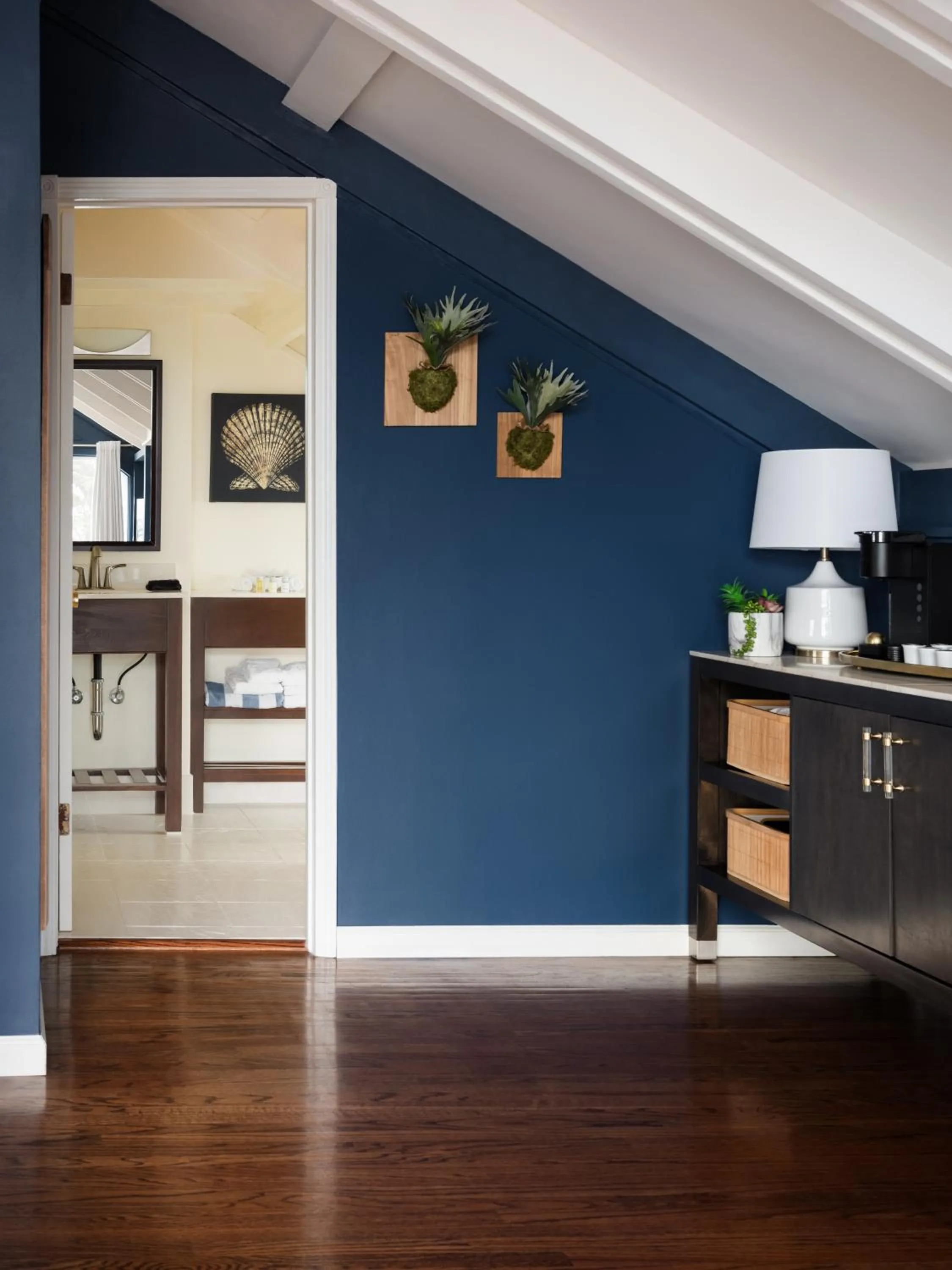 Bathroom in Ocean View Inn