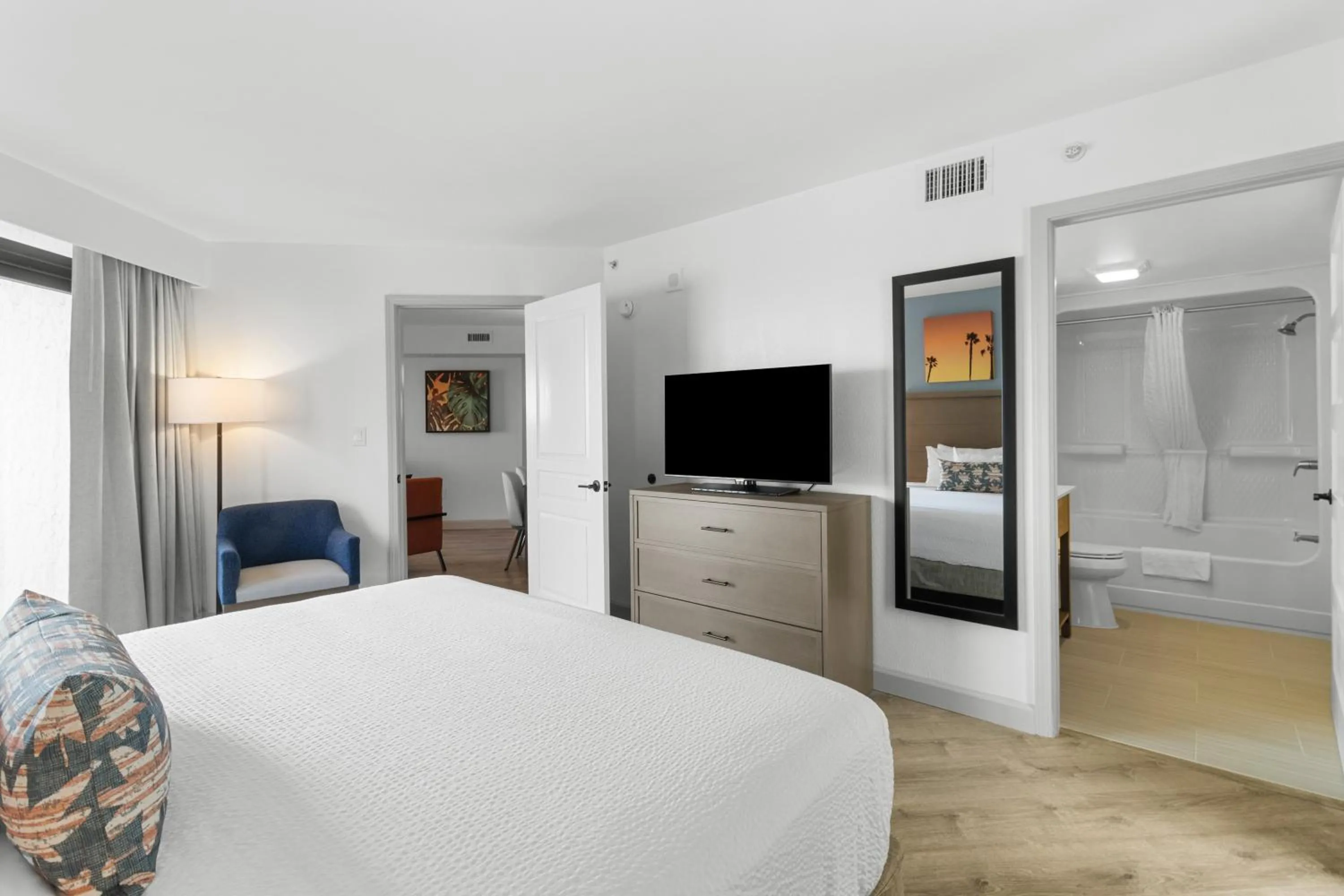 TV and multimedia, Bed in Ocean Reef Resort