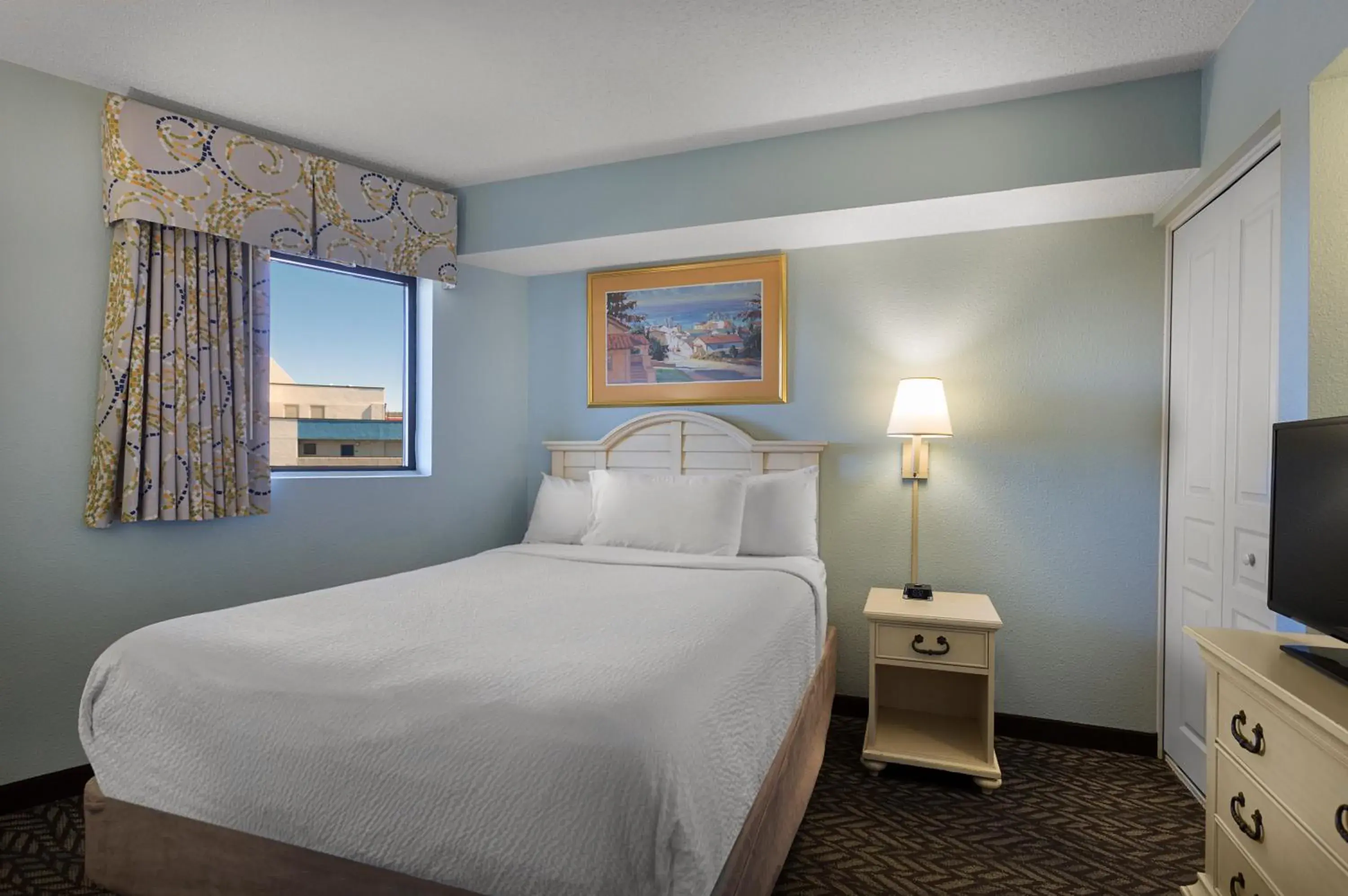 Bedroom, Bed in Ocean Reef Resort Bedroom, Bed in Ocean Reef Resort