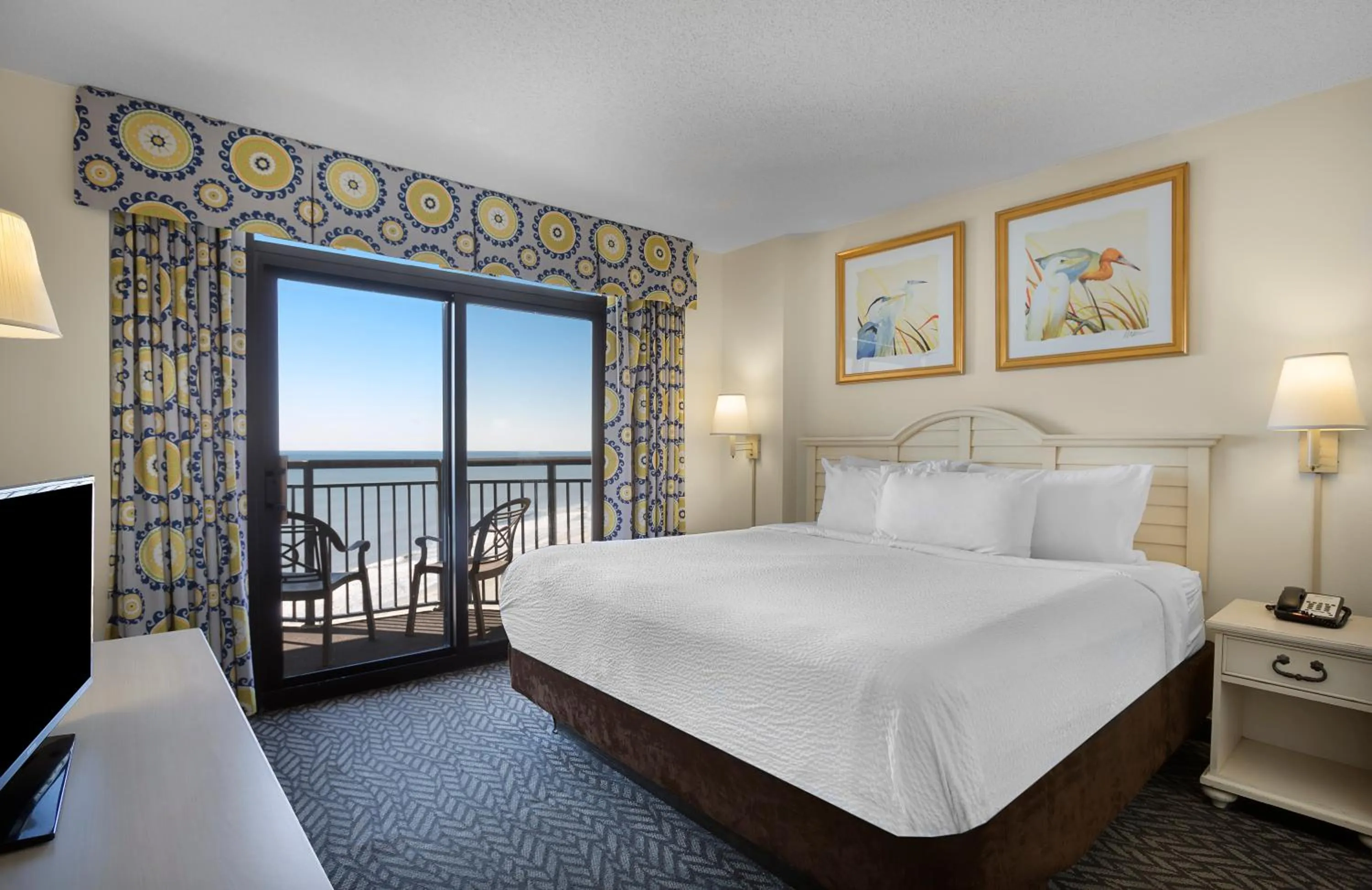 Bedroom, Bed in Ocean Reef Resort
