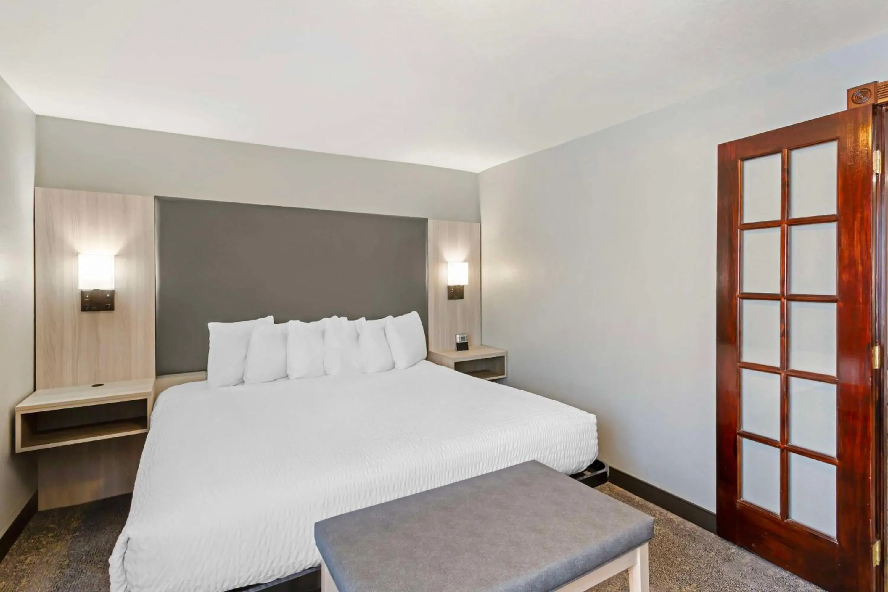 Bedroom, Bed in Best Western Plus Weston Inn Bedroom, Bed in Best Western Plus Weston Inn