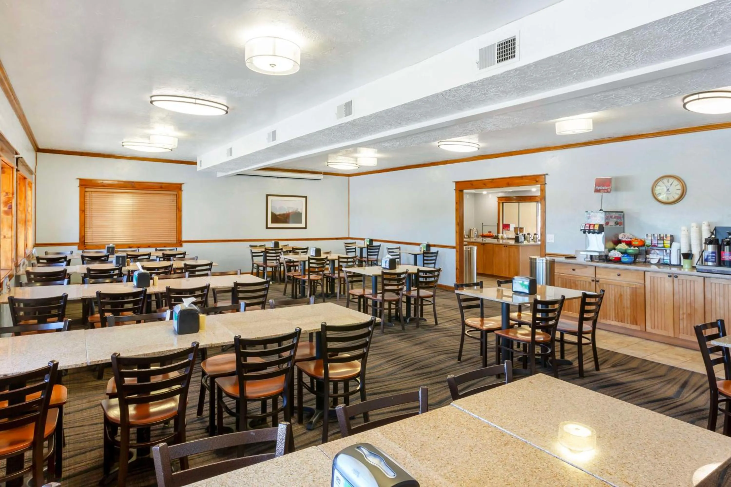 Breakfast in Best Western Plus Weston Inn