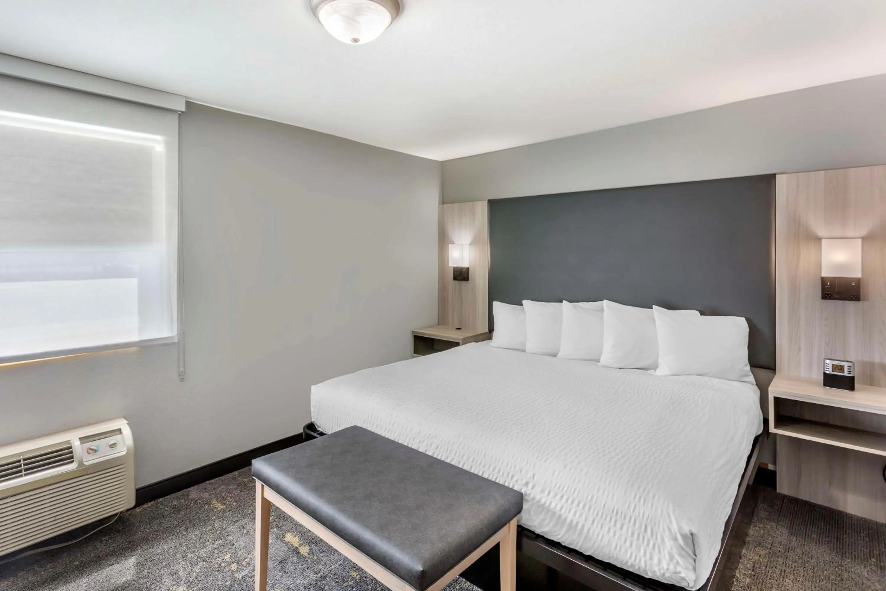 Bedroom, Bed in Best Western Plus Weston Inn