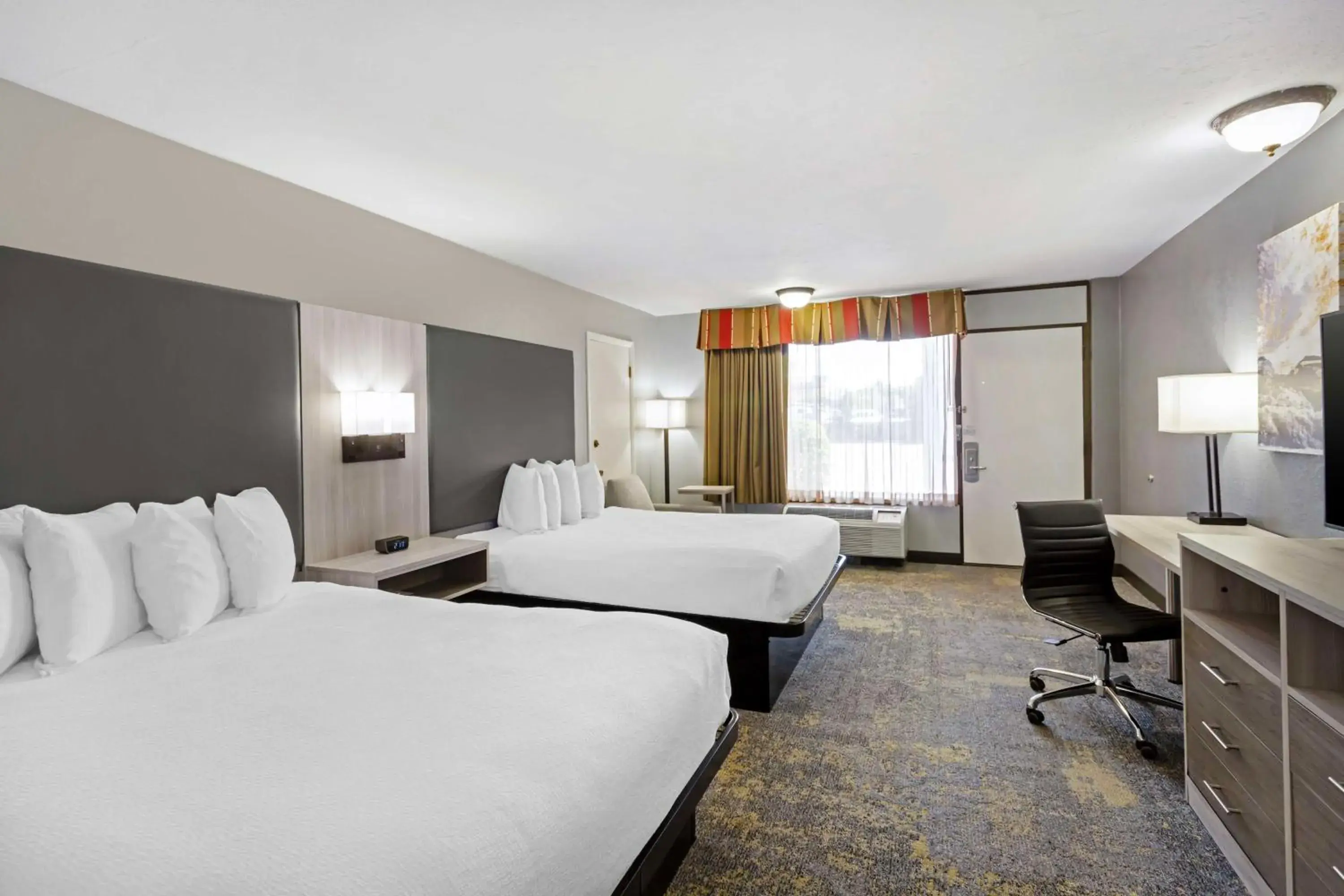 Bedroom, Bed in Best Western Plus Weston Inn Bedroom, Bed in Best Western Plus Weston Inn