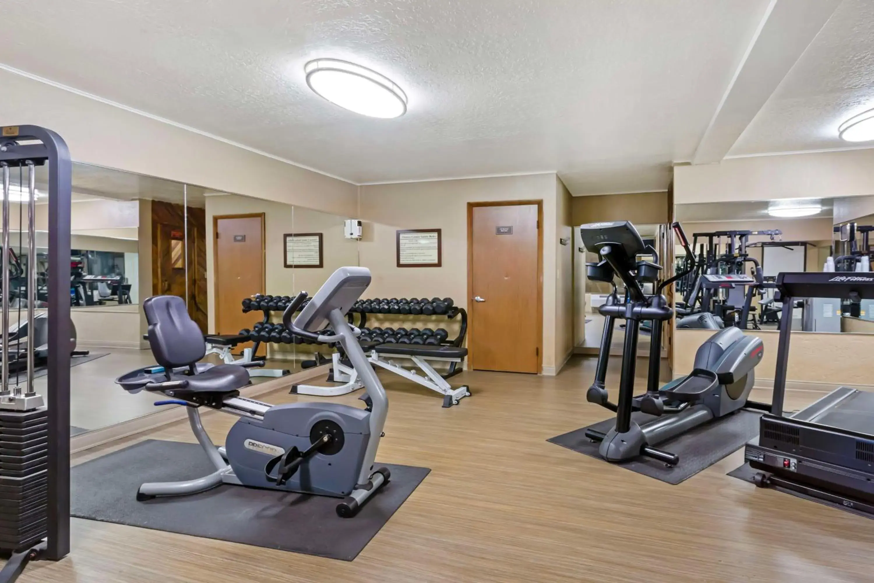 Fitness centre/facilities in Best Western Plus Weston Inn Fitness centre/facilities in Best Western Plus Weston Inn