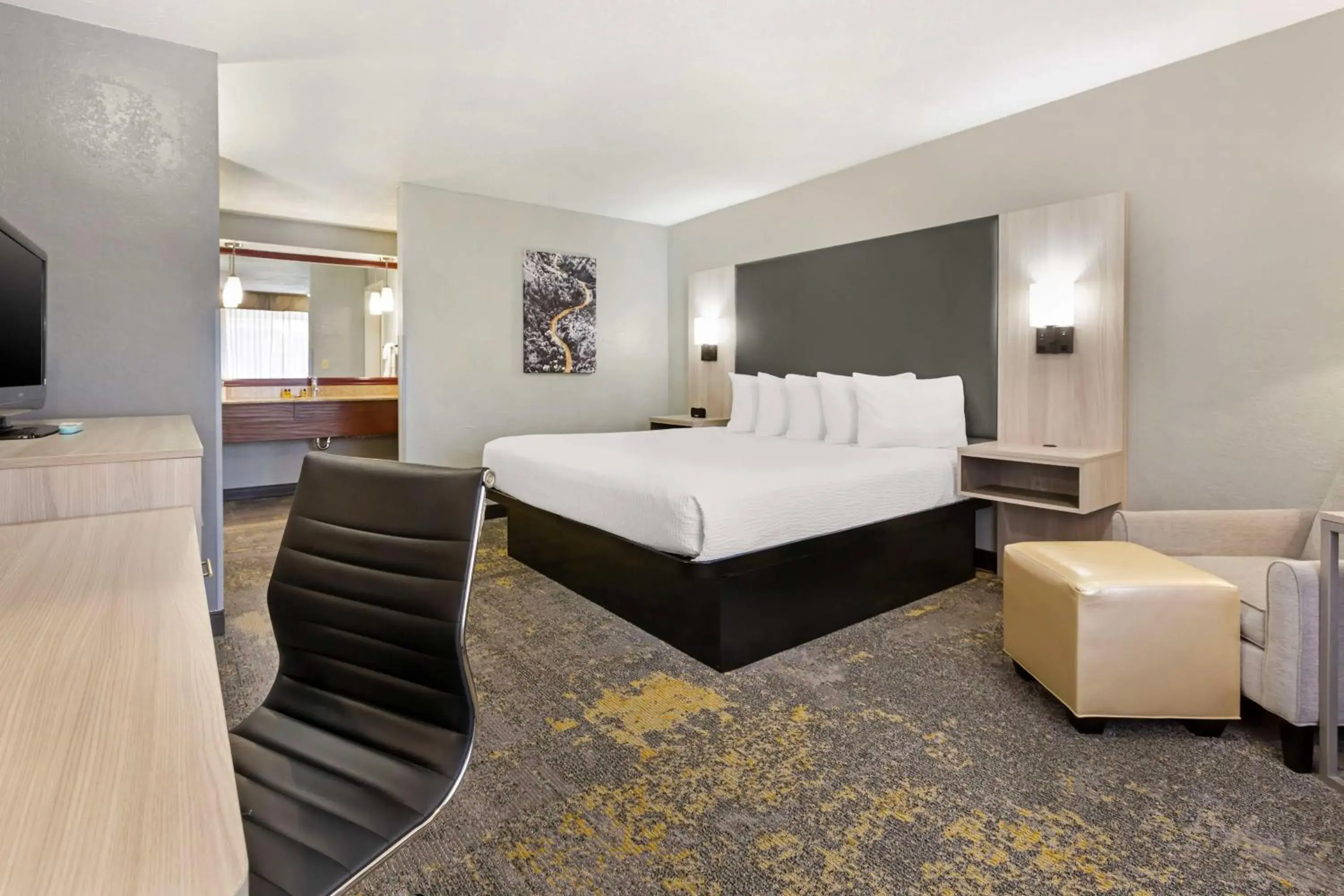 Bedroom, Bed in Best Western Plus Weston Inn Bedroom, Bed in Best Western Plus Weston Inn