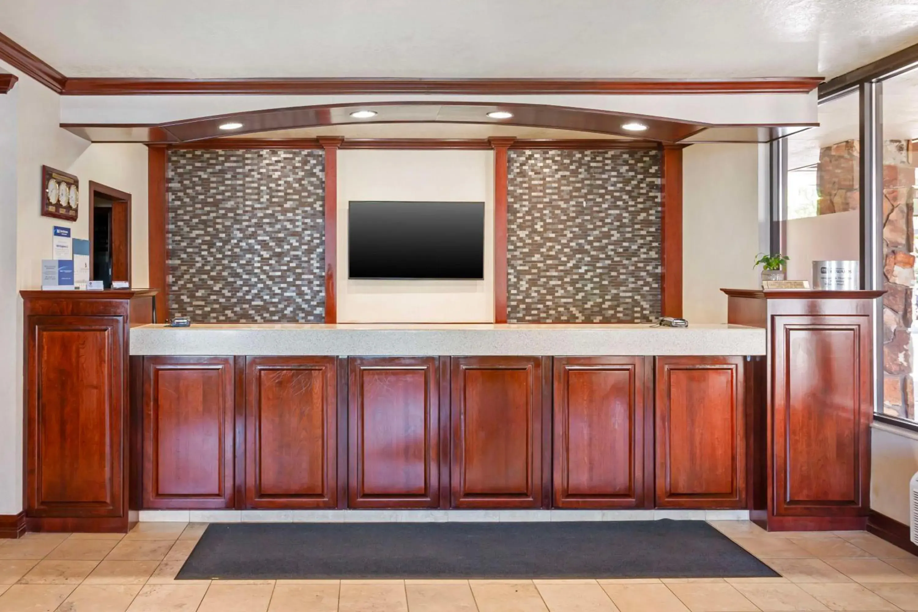 Lobby or reception in Best Western Plus Weston Inn Lobby or reception in Best Western Plus Weston Inn