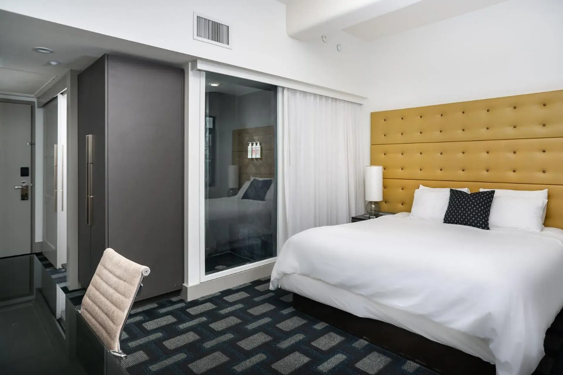 Bedroom, Bed in Padre Hotel Bedroom, Bed in Padre Hotel