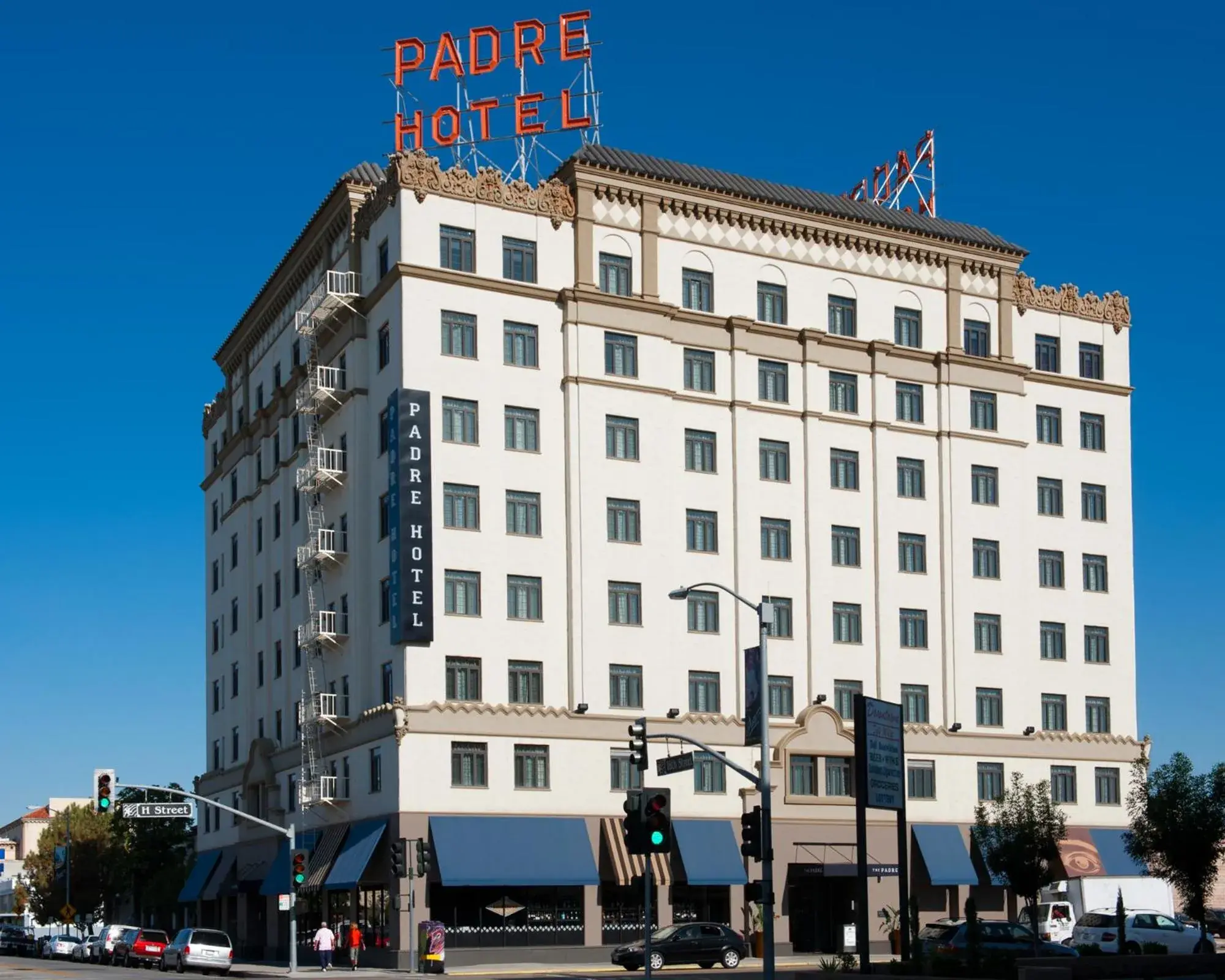 Property building in Padre Hotel Property building in Padre Hotel