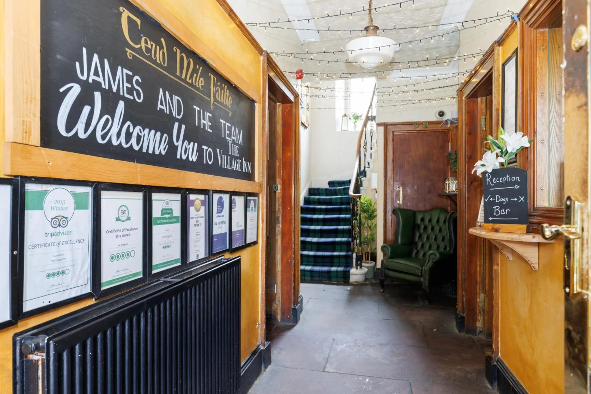 Facade/entrance in Village Inn