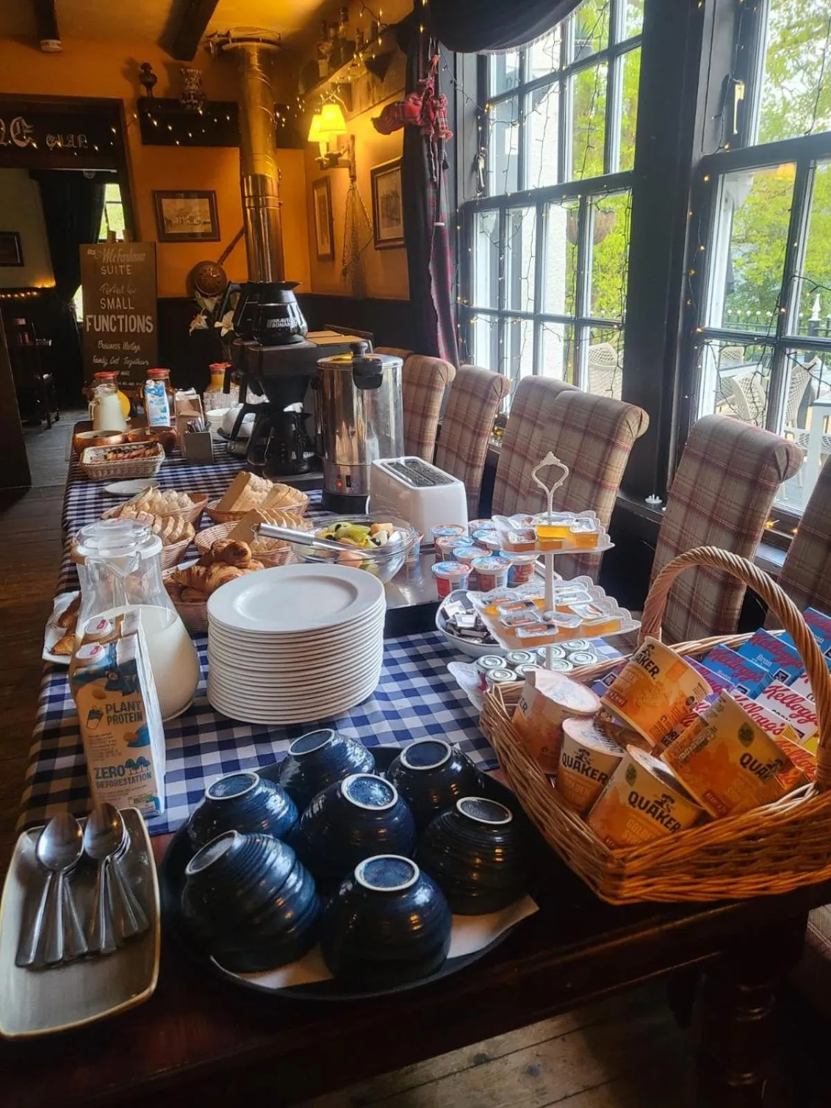 Breakfast in Village Inn