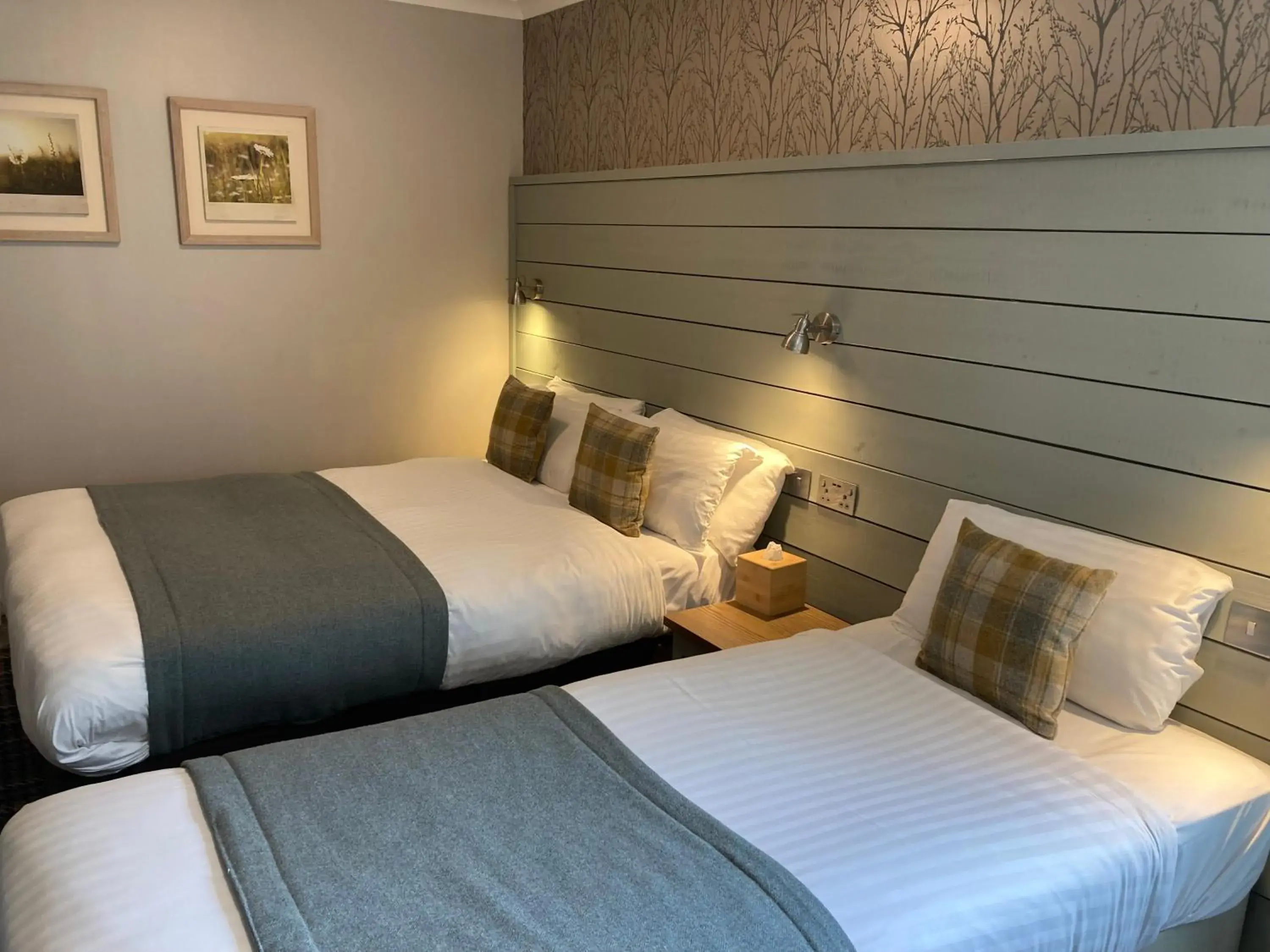 Triple Room in Village Inn Triple Room in Village Inn