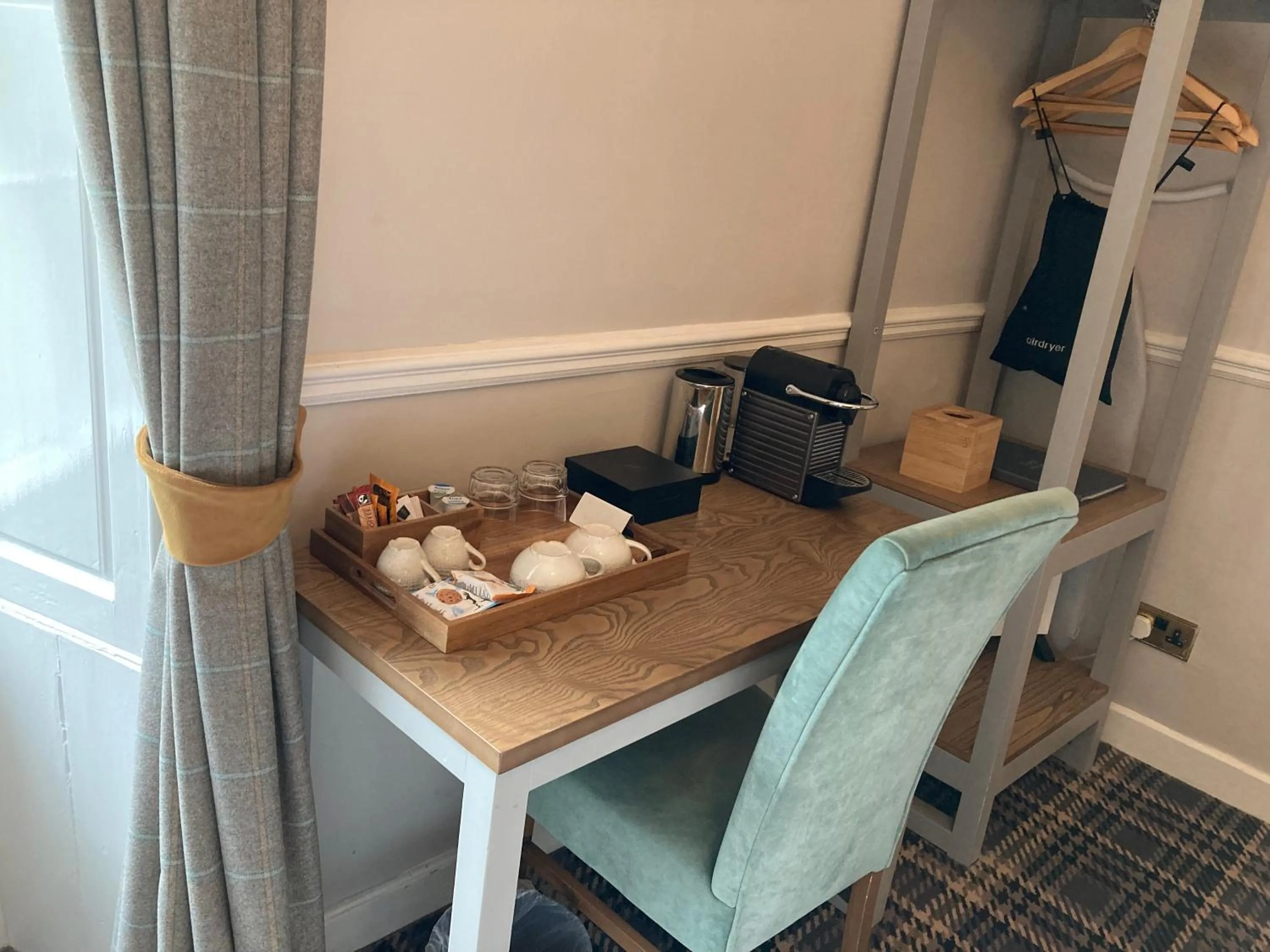 Coffee/tea facilities in Village Inn