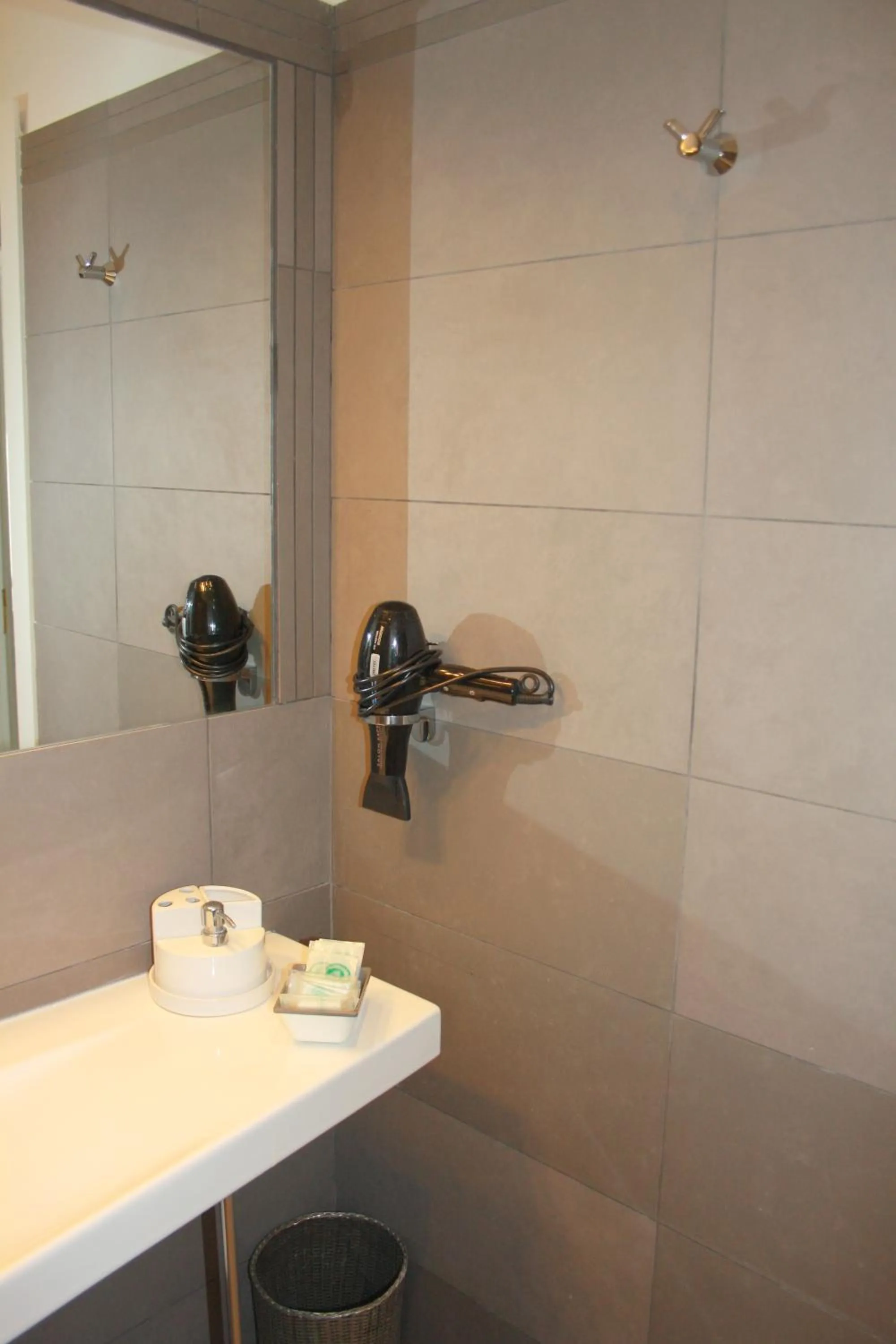 Bathroom in LA LOCANDA DELL'ARTE-DE GASPERI