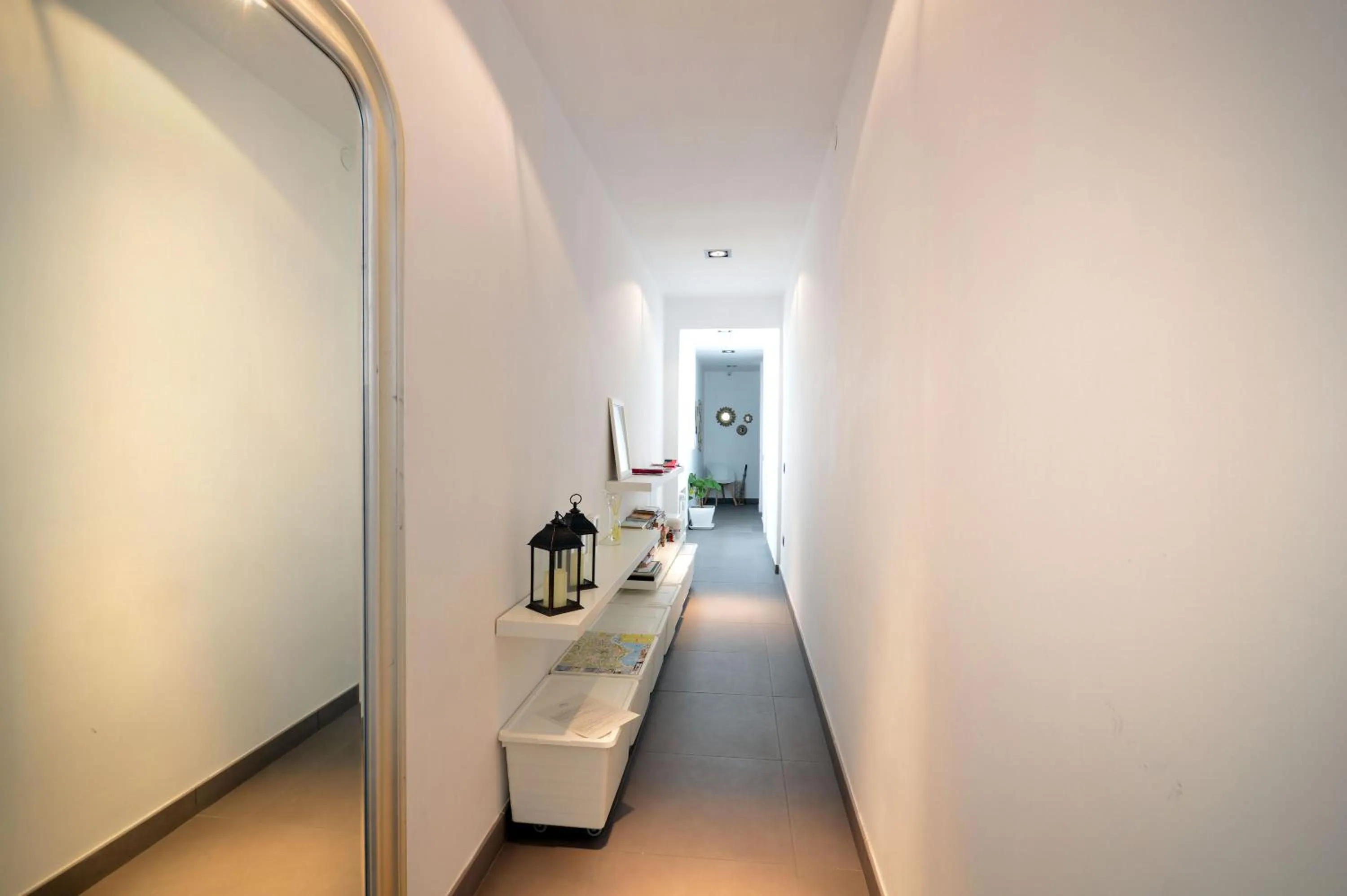 Decorative detail in LA LOCANDA DELL'ARTE-DE GASPERI