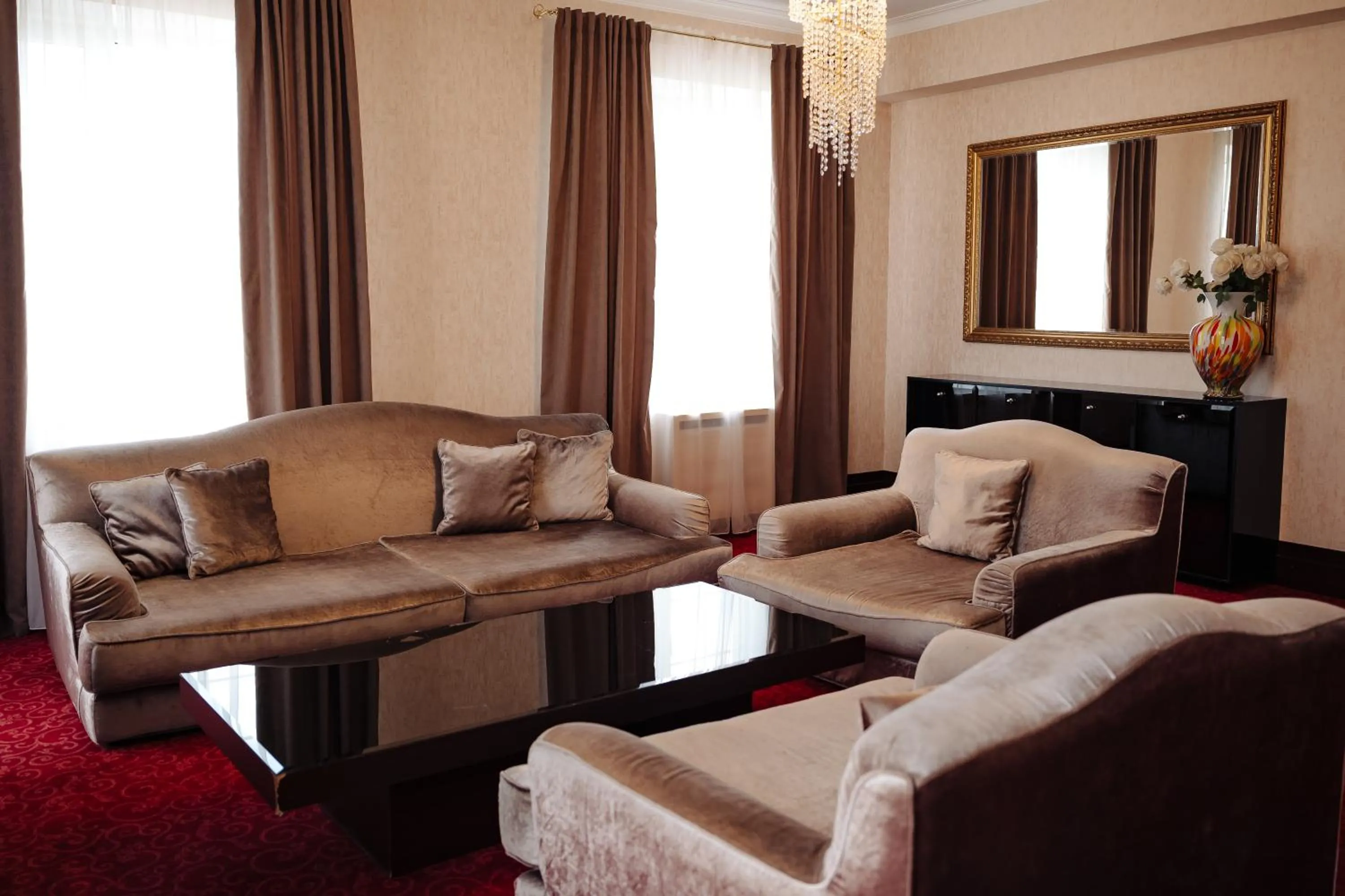 Living room in Maxim Pasha Hotel