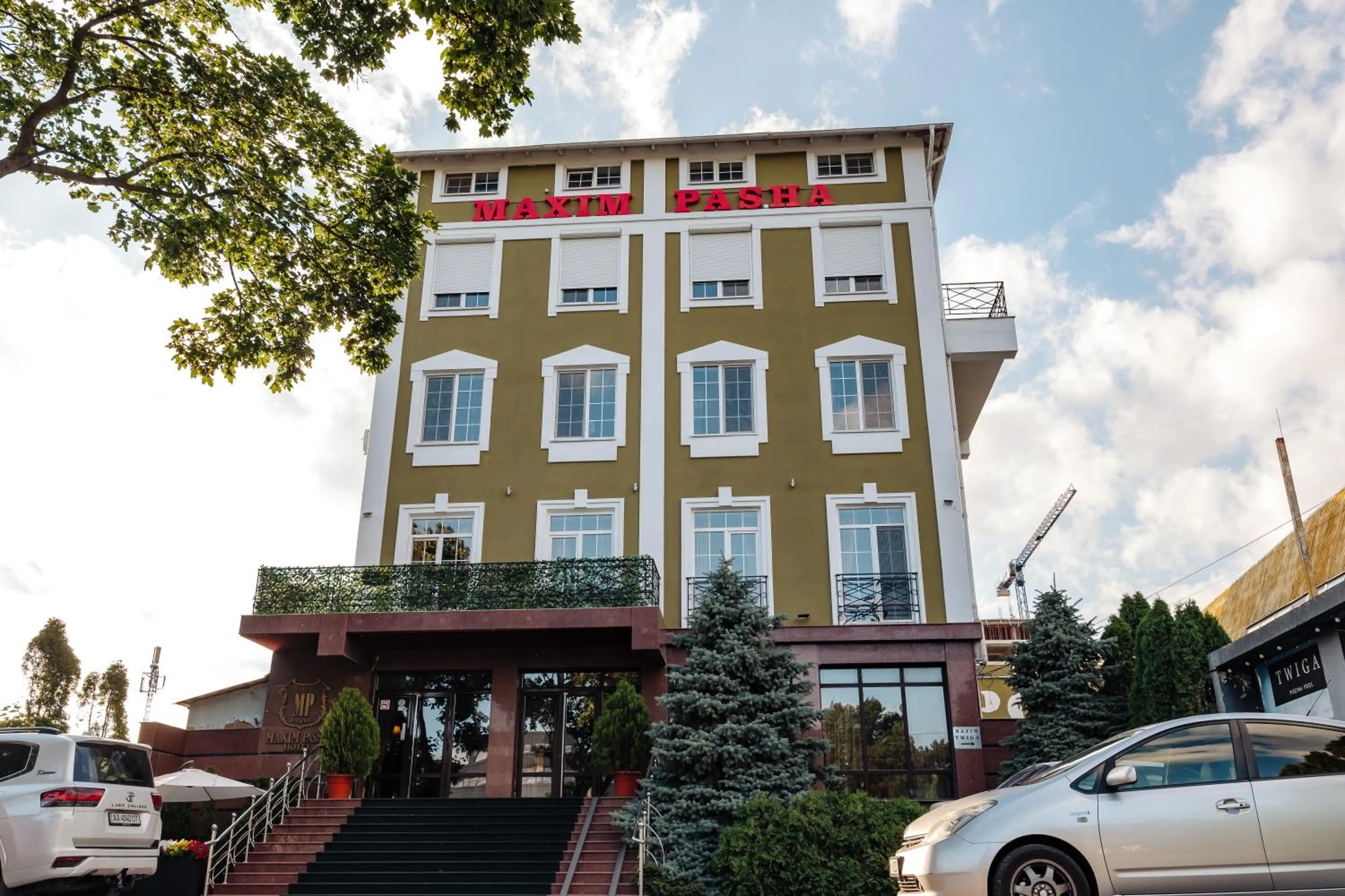 Property building in Maxim Pasha Hotel