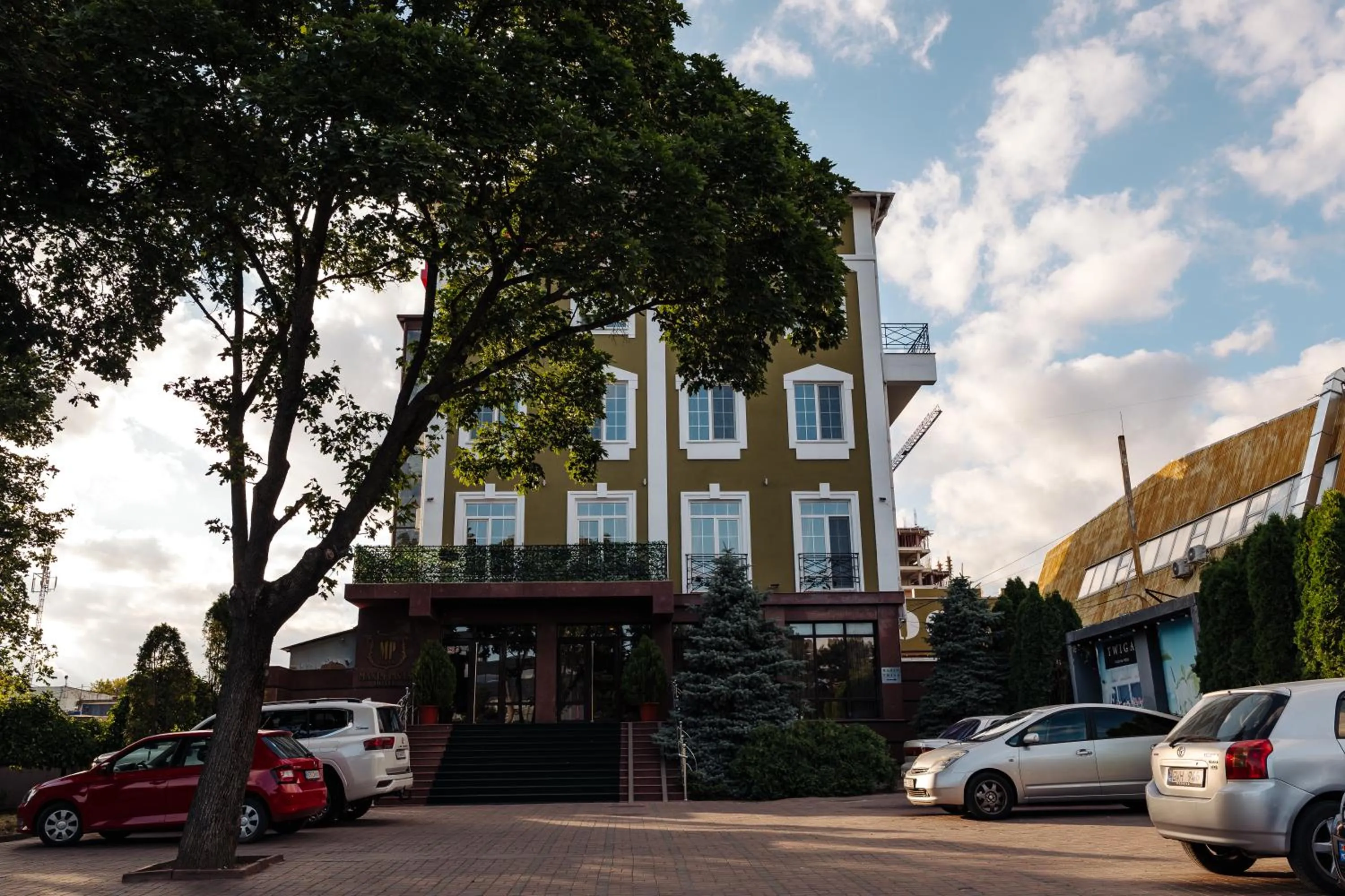 Property building in Maxim Pasha Hotel