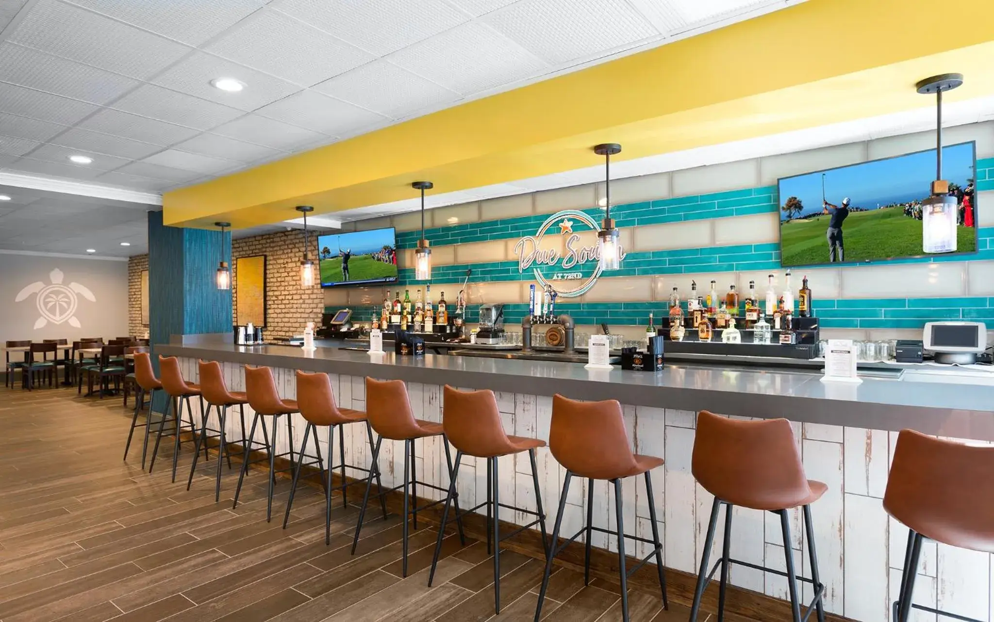 Restaurant/places to eat in Grande Cayman Resort Restaurant/places to eat in Grande Cayman Resort