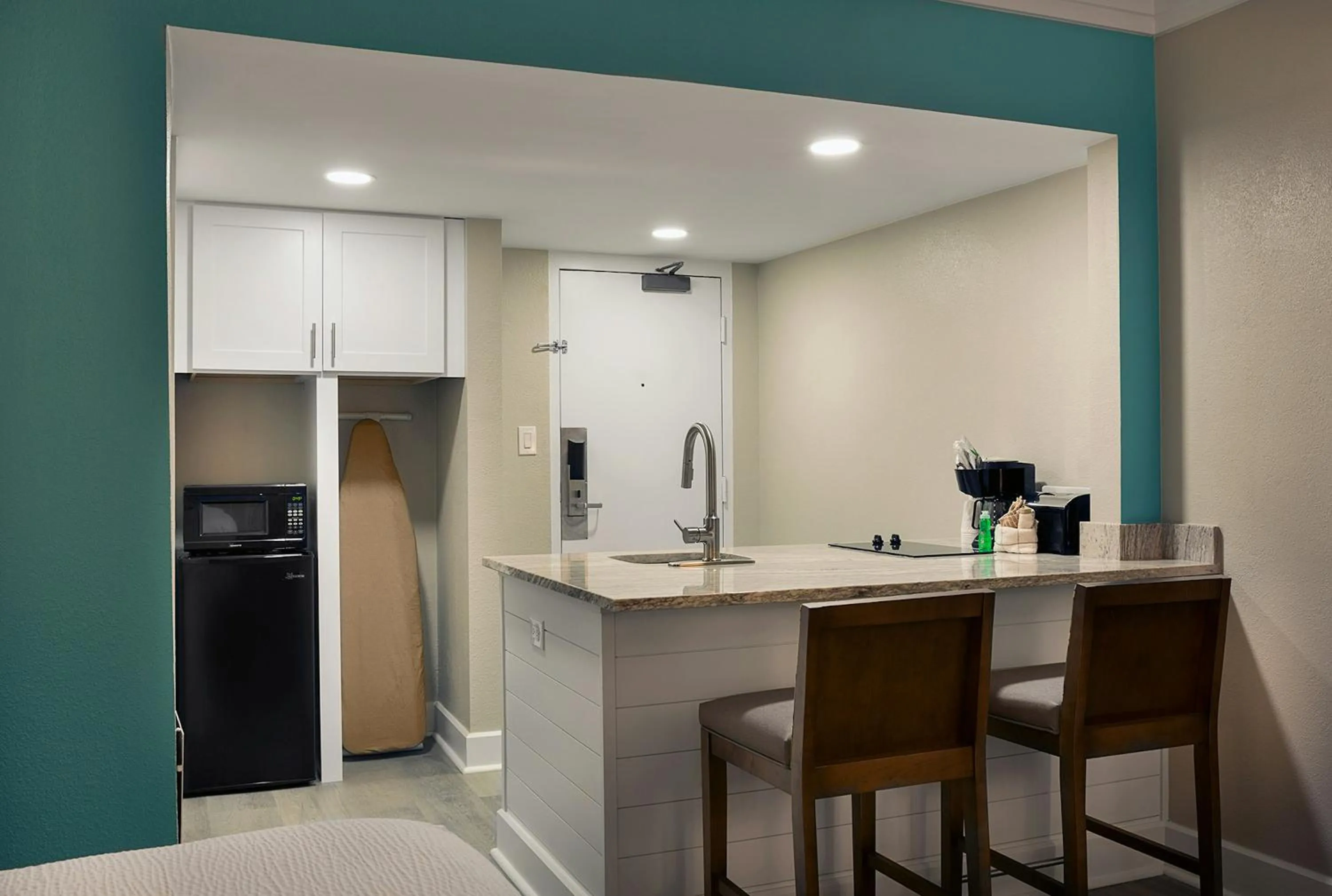 Kitchen or kitchenette in Grande Cayman Resort