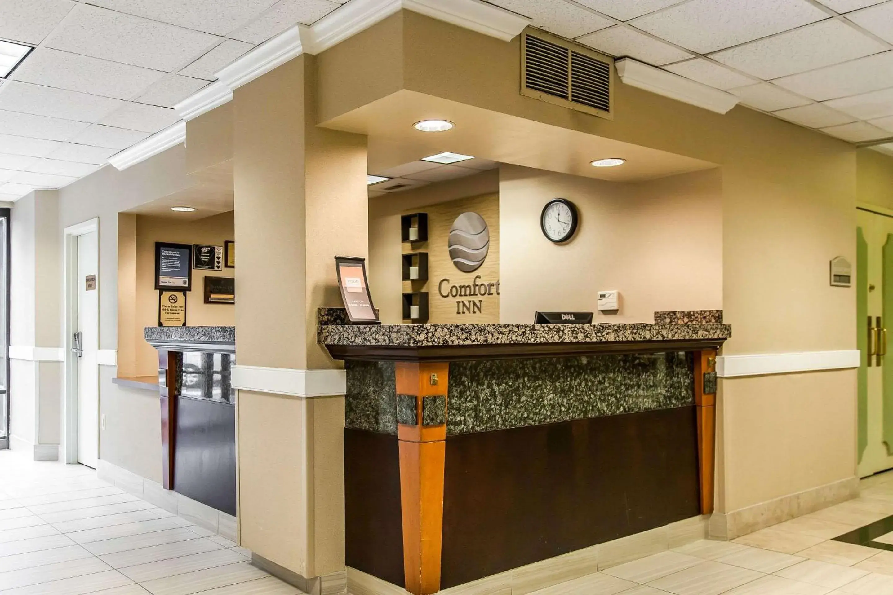 Lobby or reception in Comfort Inn Pentagon City Lobby or reception in Comfort Inn Pentagon City