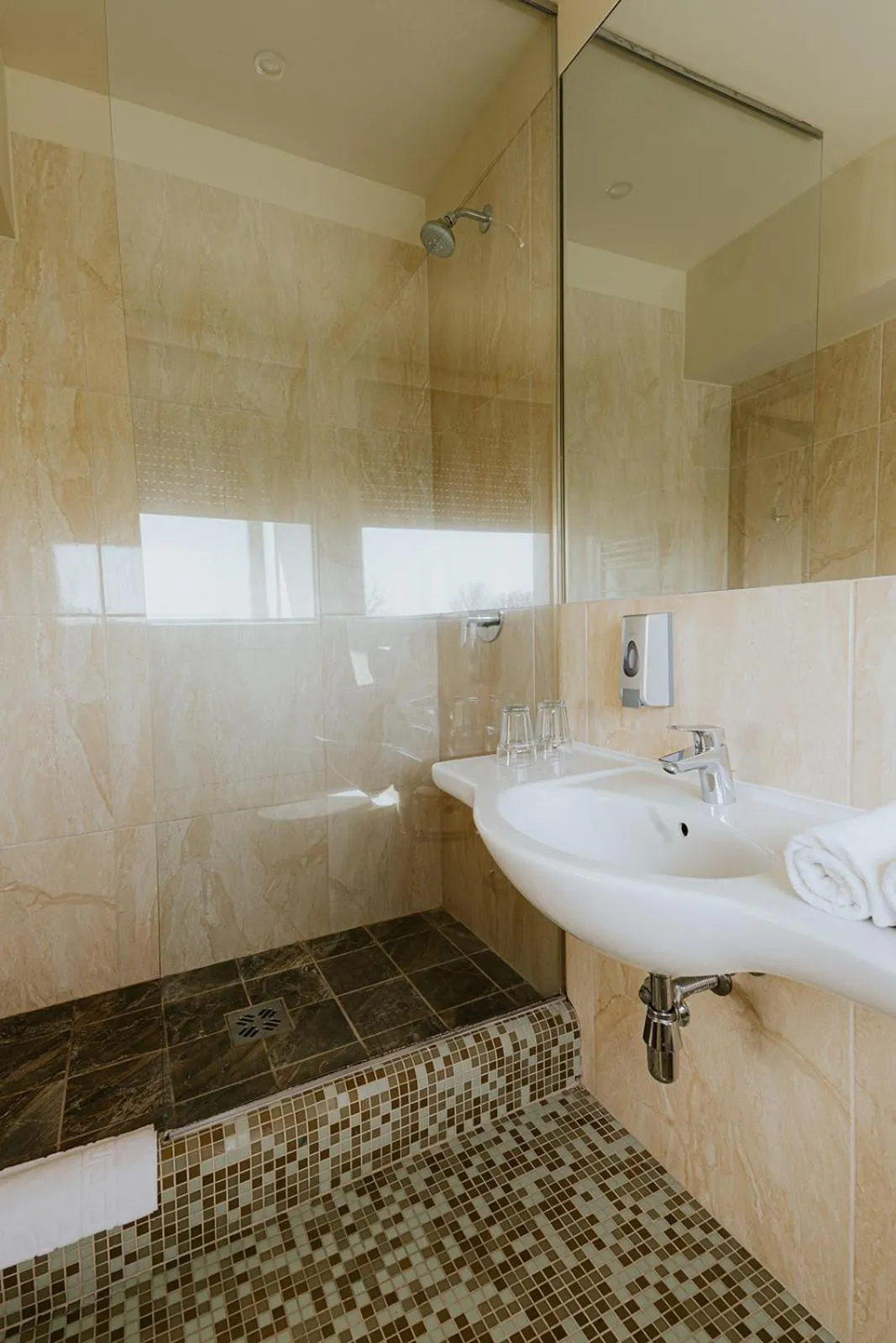 Shower in Aqua Hotel