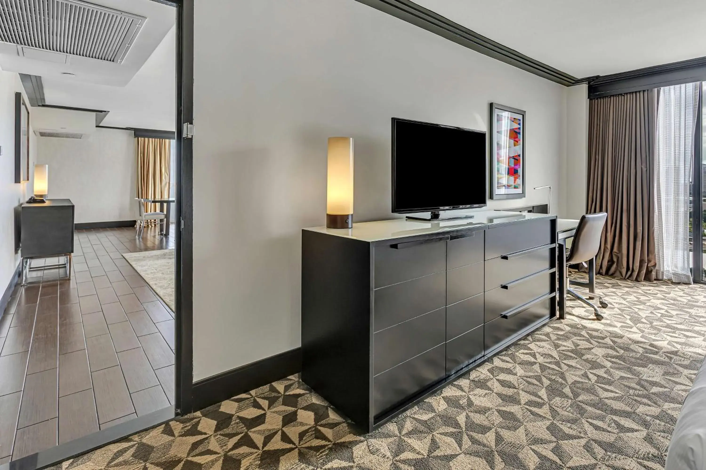 Queen Suite with Two Queen Beds and Bay View in Hilton Miami Downtown Queen Suite with Two Queen Beds and Bay View in Hilton Miami Downtown