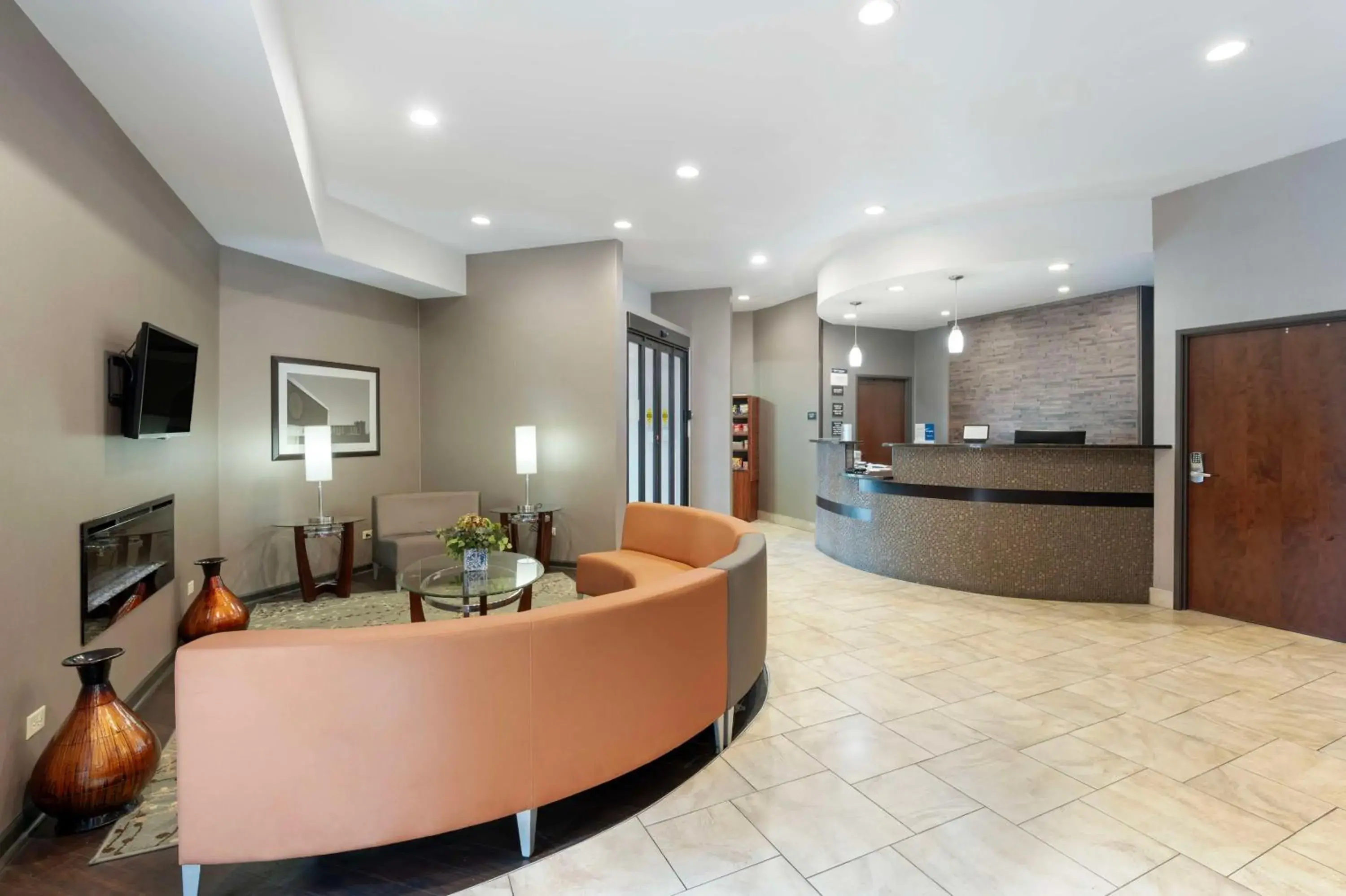 Lobby or reception in Best Western University Inn at Valparaiso Lobby or reception in Best Western University Inn at Valparaiso