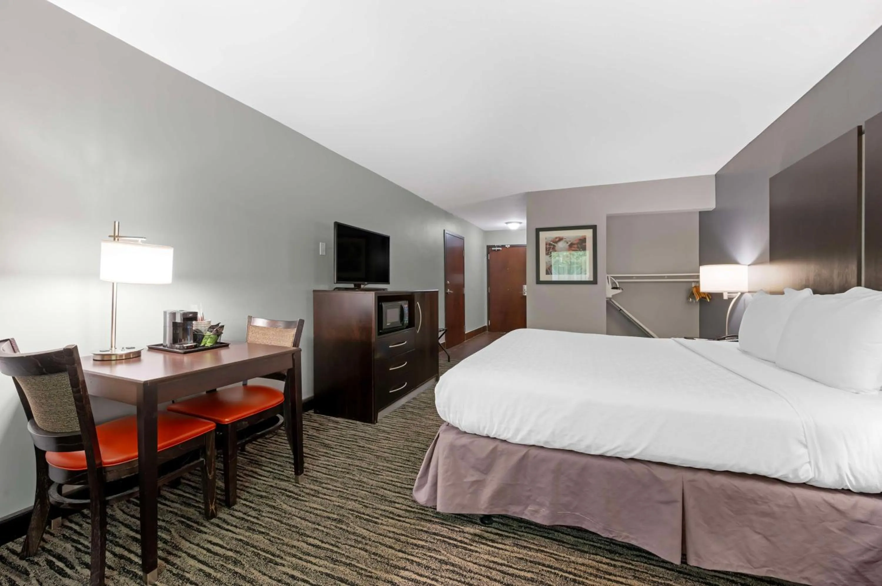 Bedroom, Bed in Best Western University Inn at Valparaiso