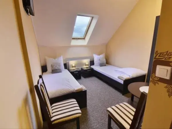 Small Twin Room - single occupancy in Sum Restauracja & Hotel Small Twin Room - single occupancy in Sum Restauracja & Hotel