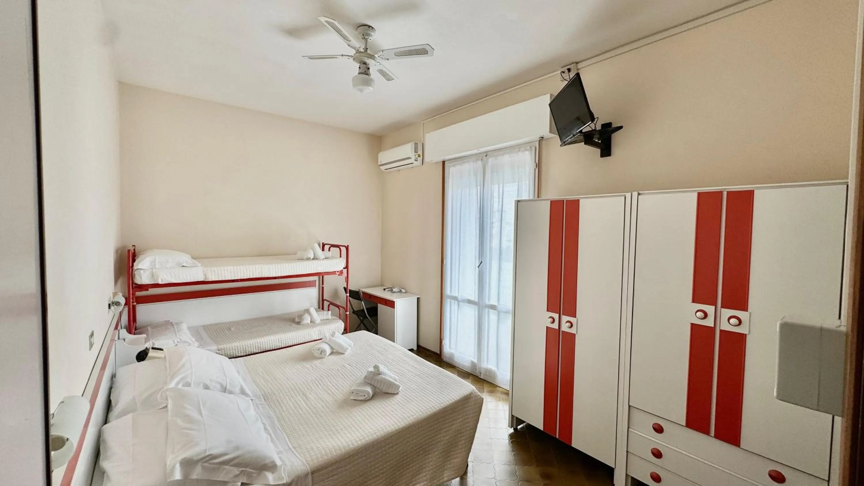 Bedroom, Bed in Hotel B&B Avana