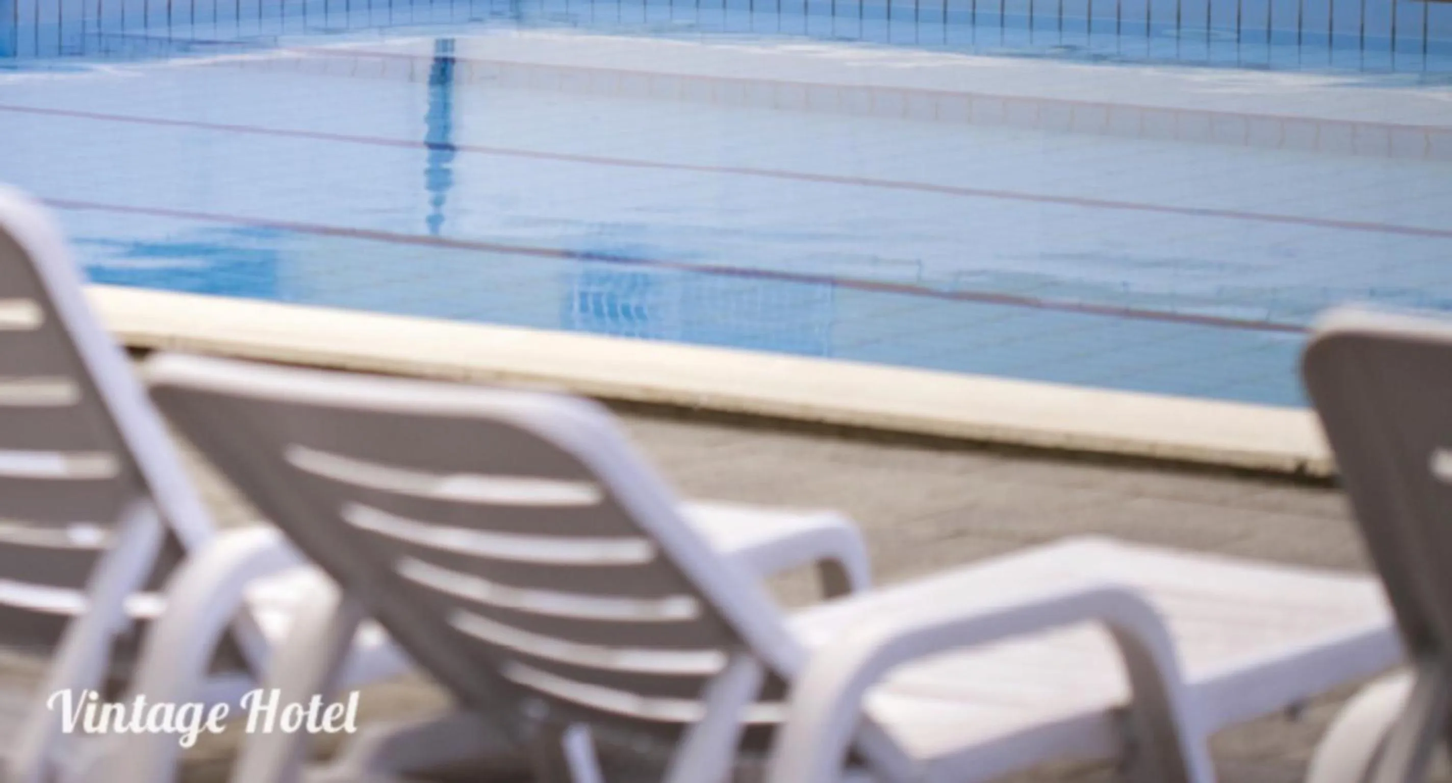Swimming pool in Hotel B&B Avana