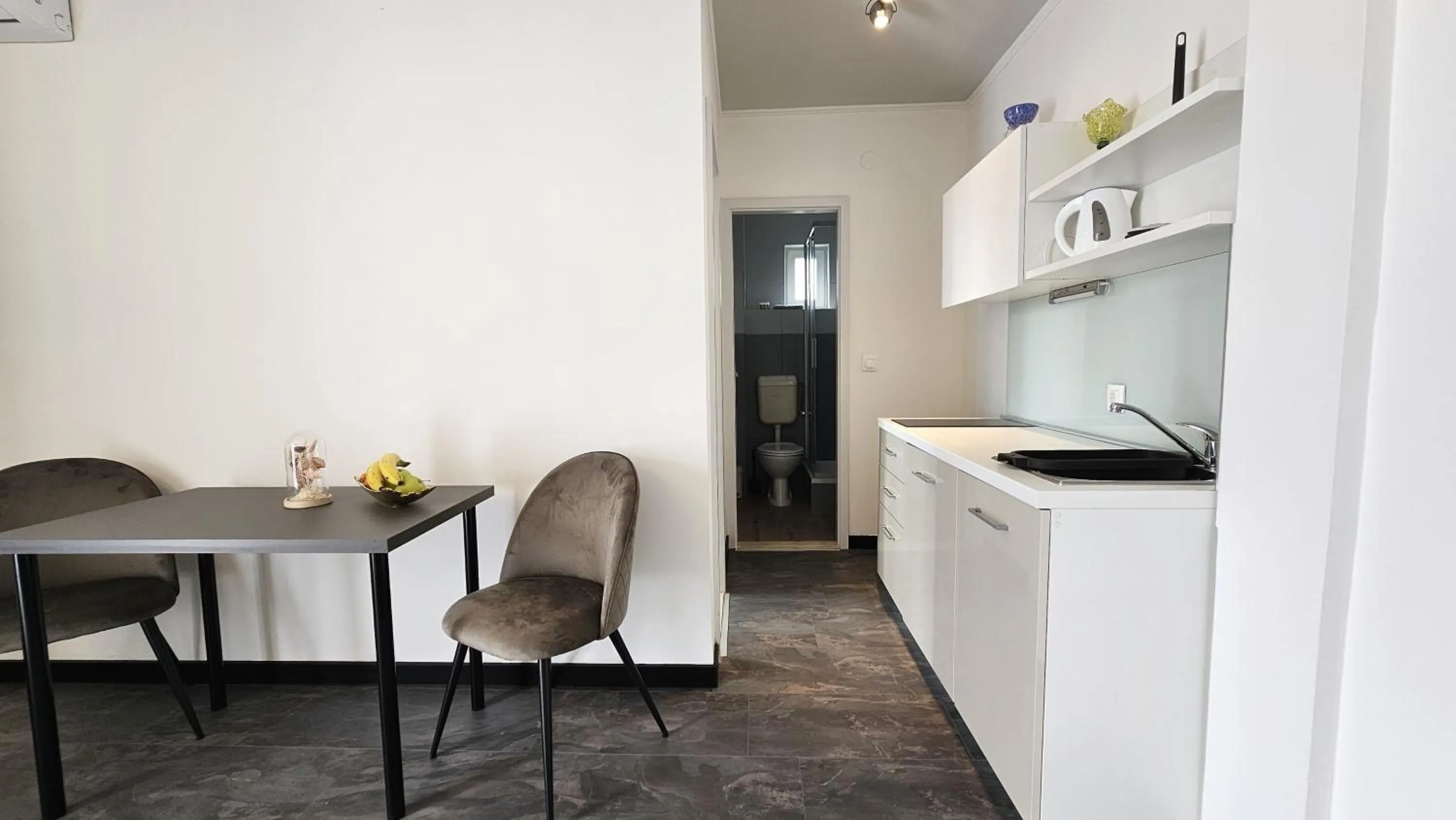 Kitchen or kitchenette in Villa Babilon