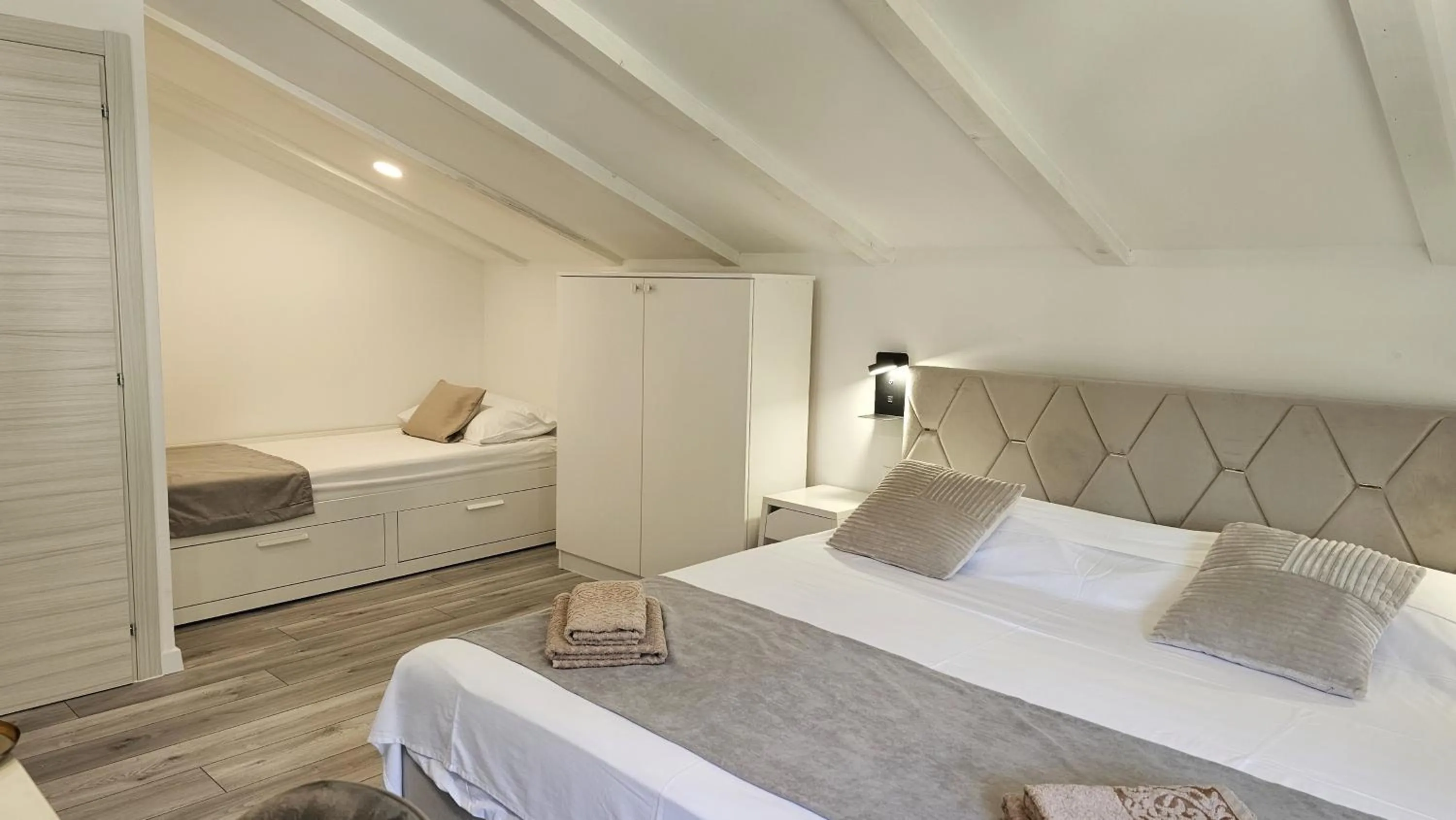 Bed in Villa Babilon