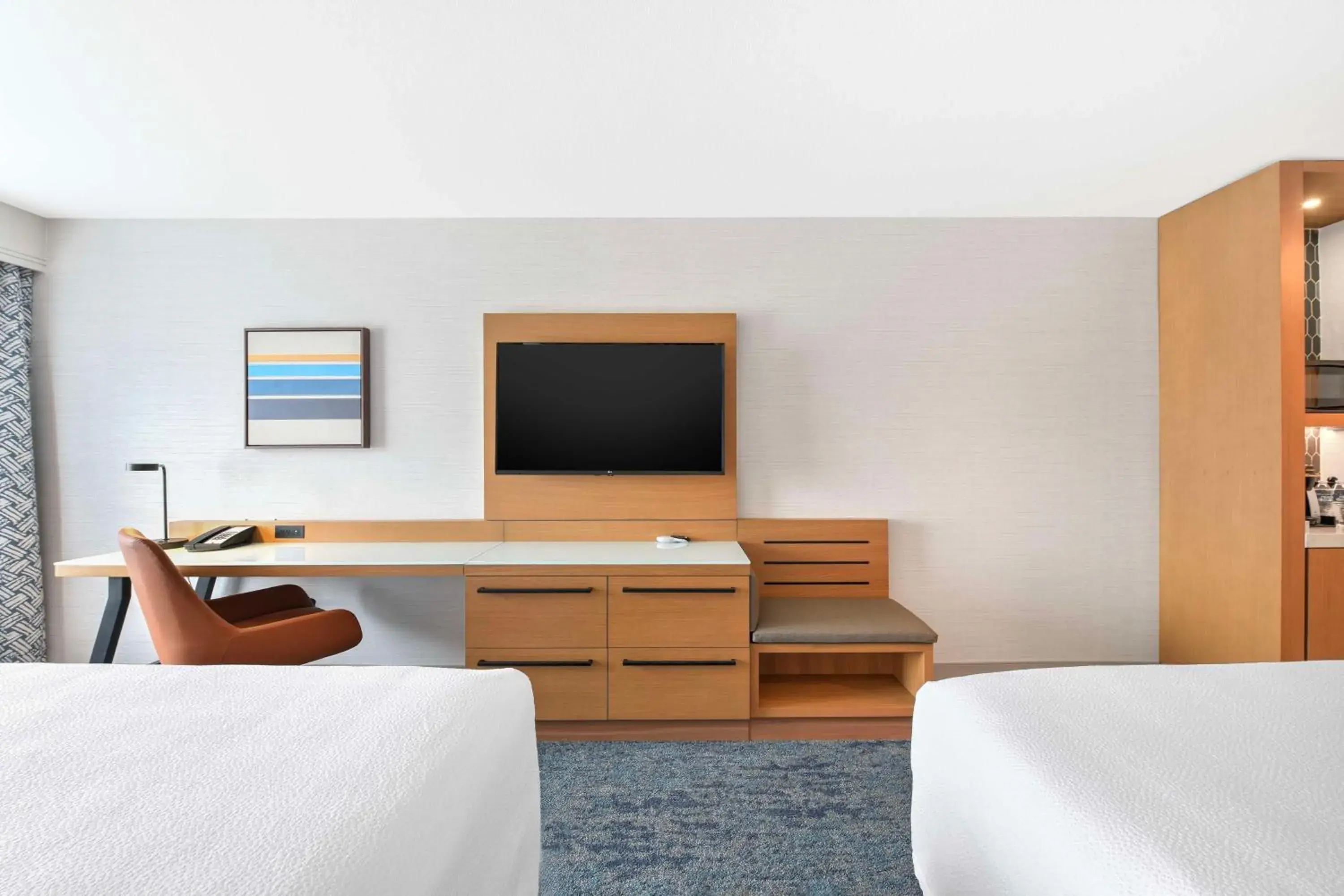 Queen Room with Two Queen Beds - Hearing Accessible in Hilton Garden Inn LAX - El Segundo Queen Room with Two Queen Beds - Hearing Accessible in Hilton Garden Inn LAX - El Segundo