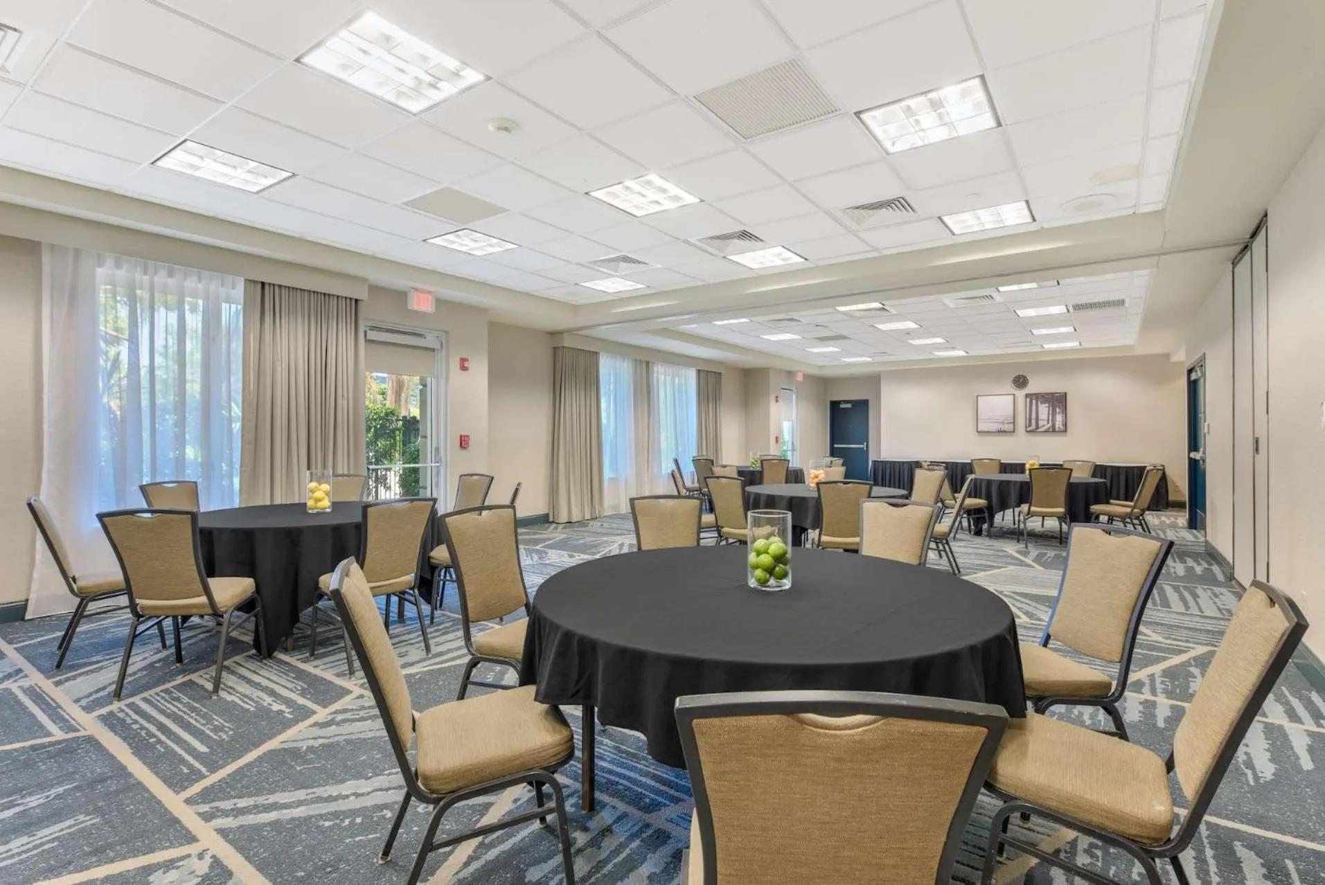 Meeting/conference room in Hilton Garden Inn LAX - El Segundo
