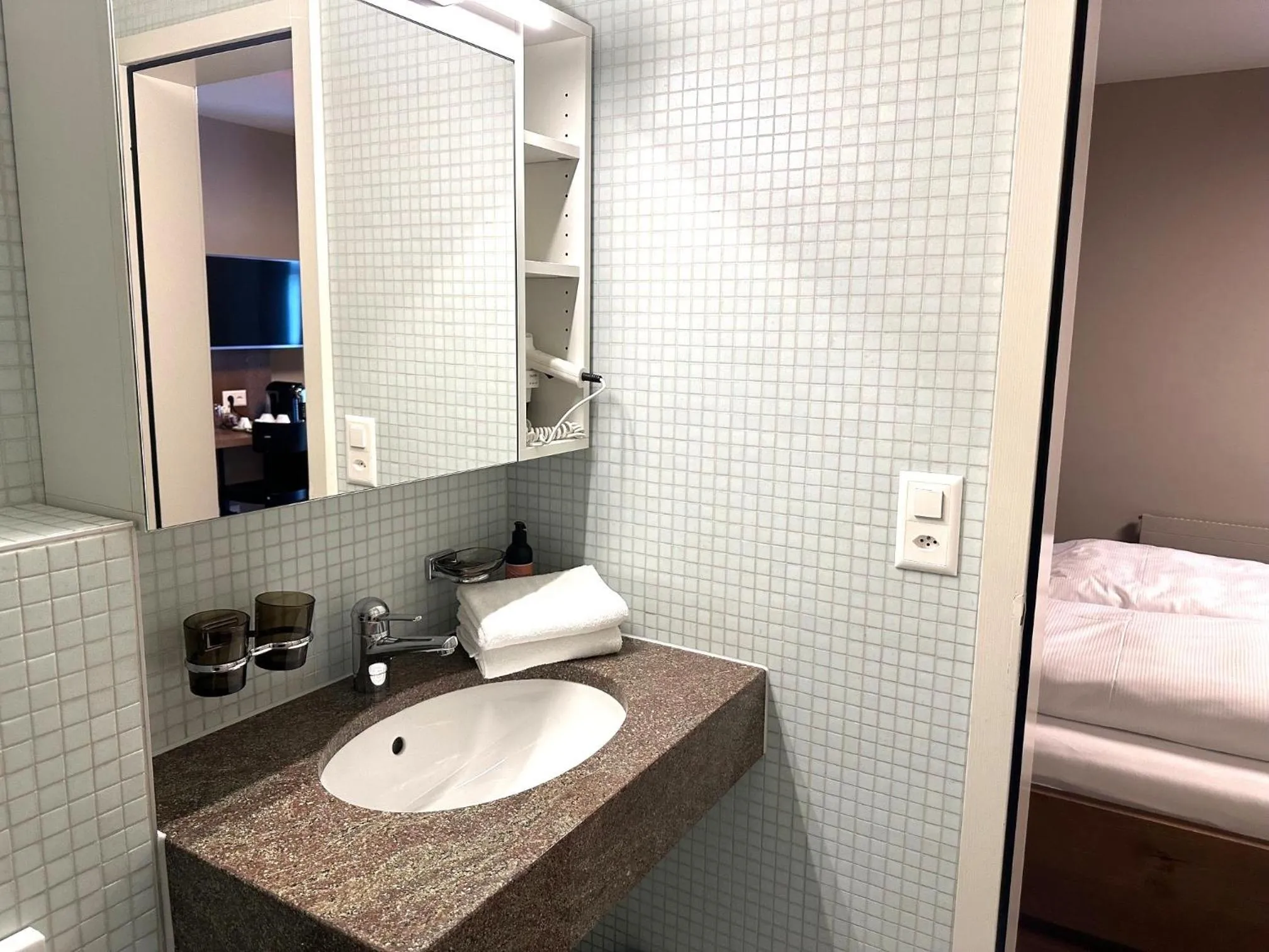 Bathroom, Bed in Hotel Bären