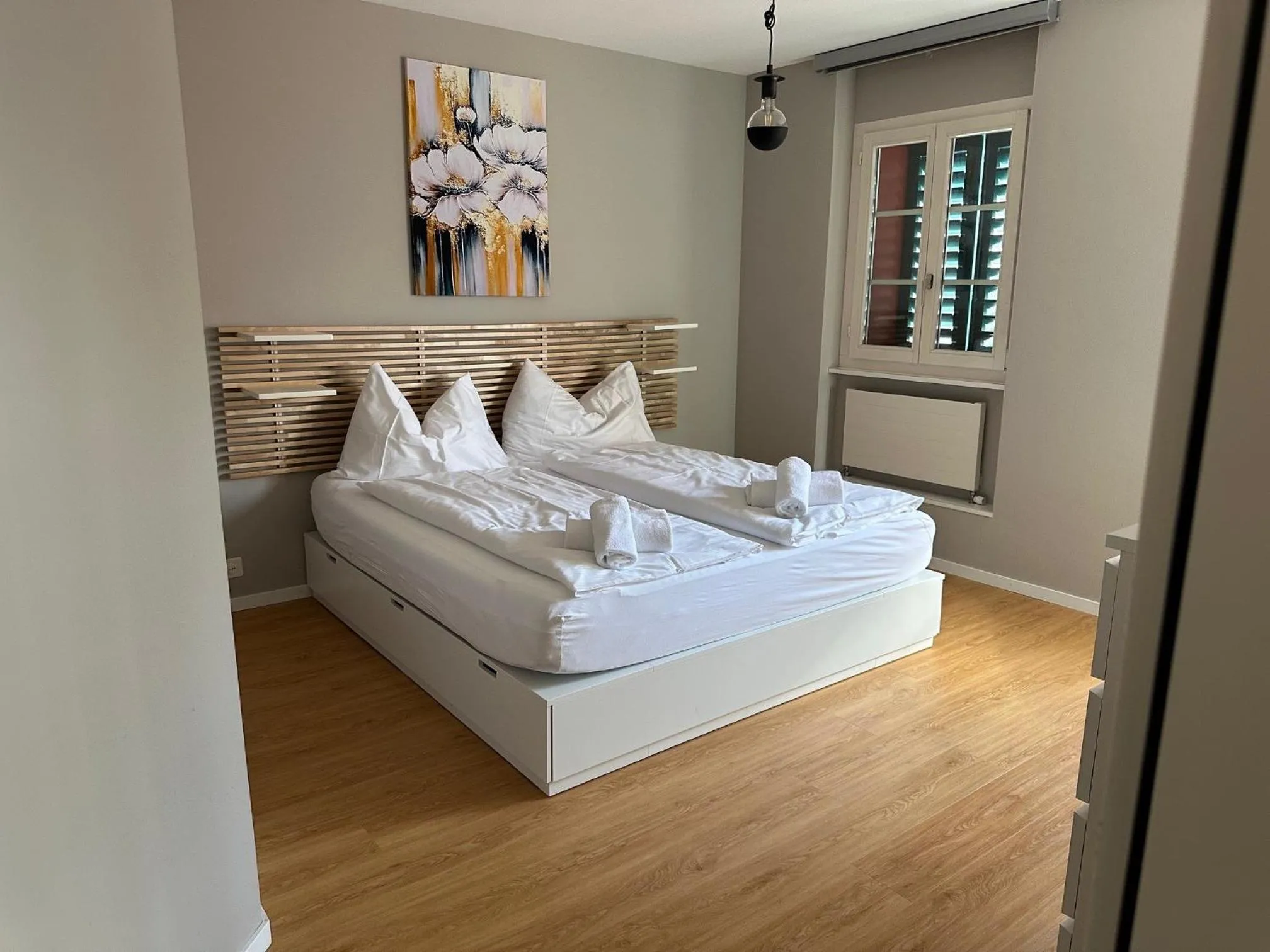 Two-Bedroom Apartment with Balcony in Hotel Bären