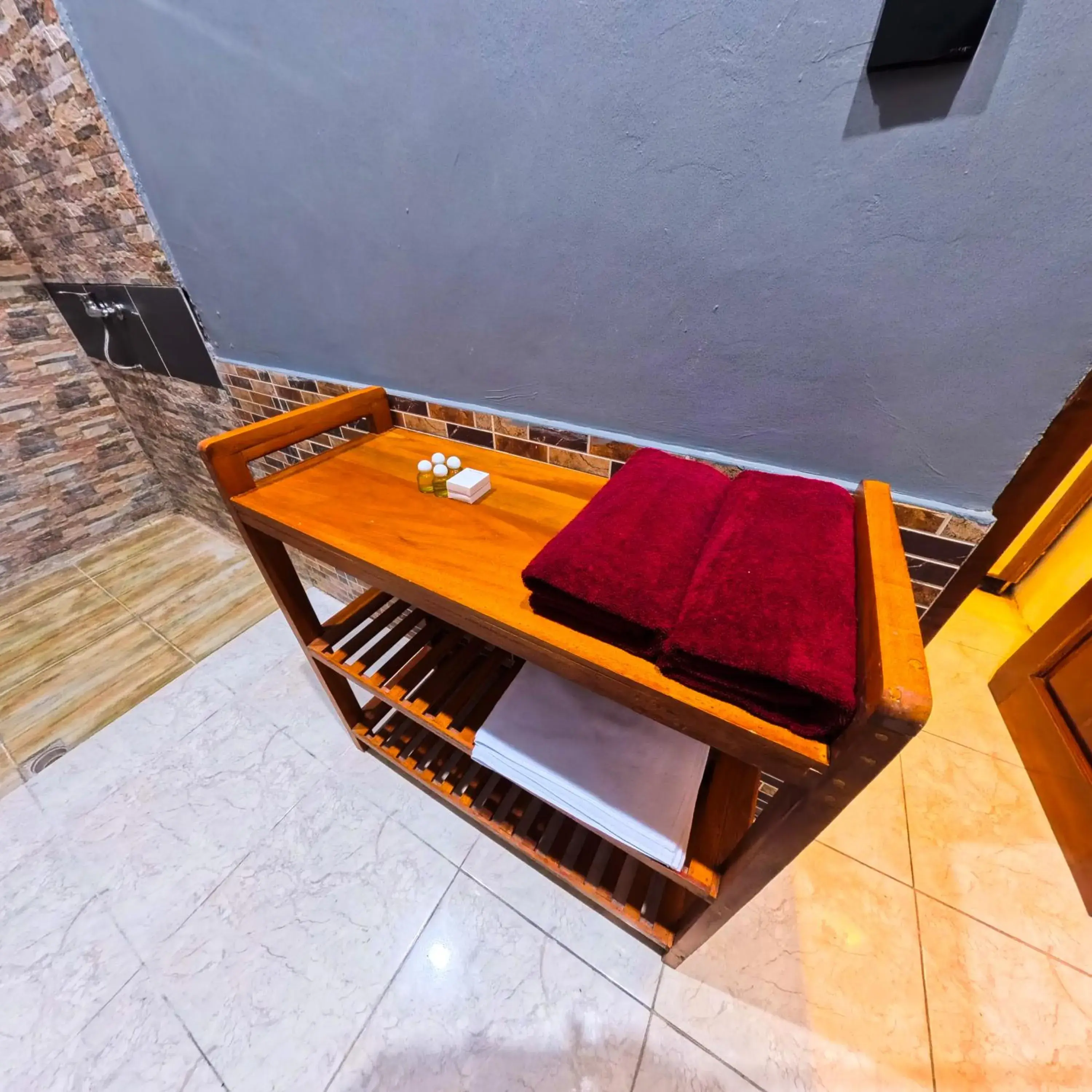 towels in Ketapang Guesthouse Echo Beach Canggu towels in Ketapang Guesthouse Echo Beach Canggu