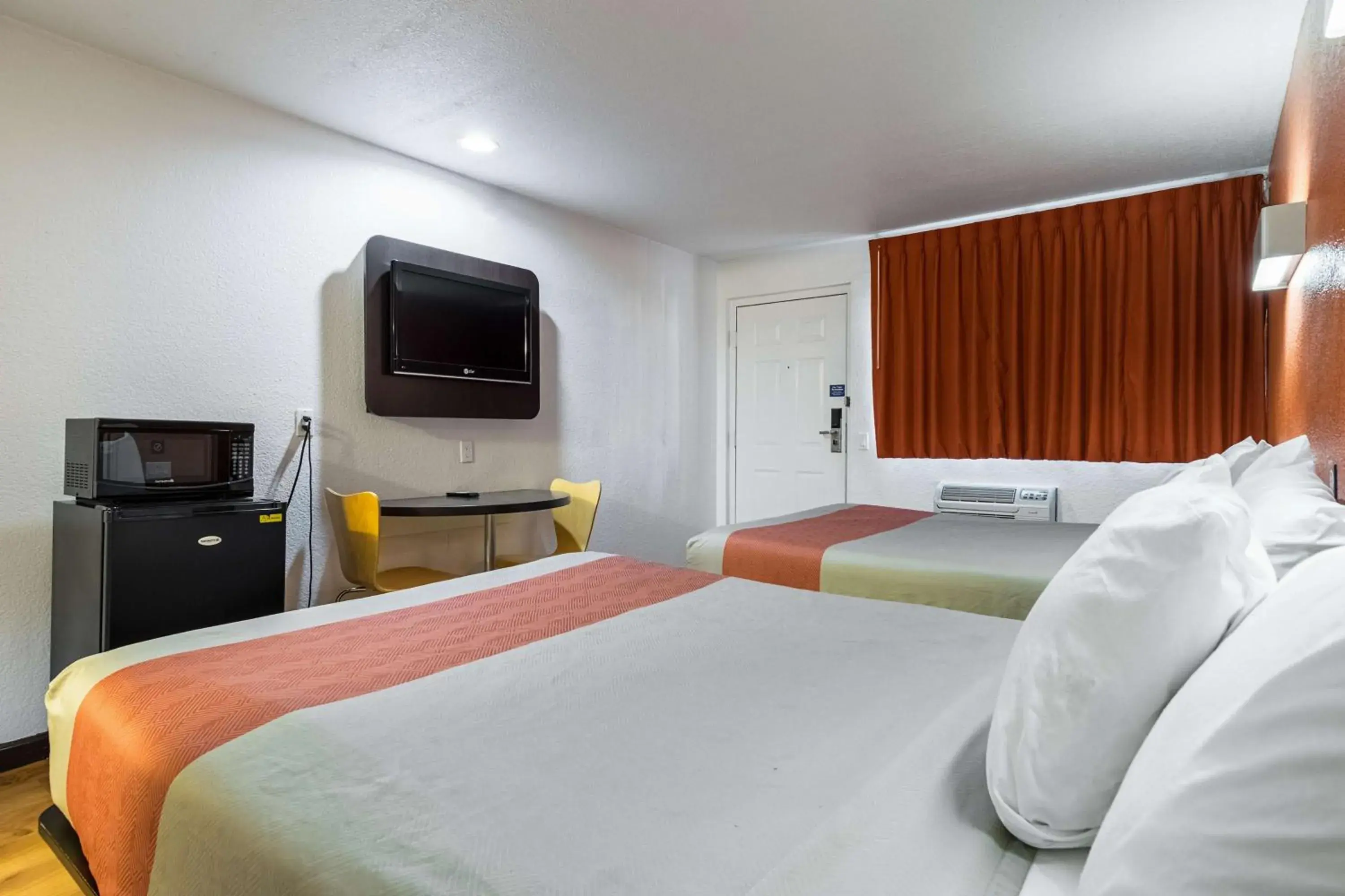 Photo of the whole room, Bed in Motel 6 Riverside, CA - UCR East Photo of the whole room, Bed in Motel 6 Riverside, CA - UCR East