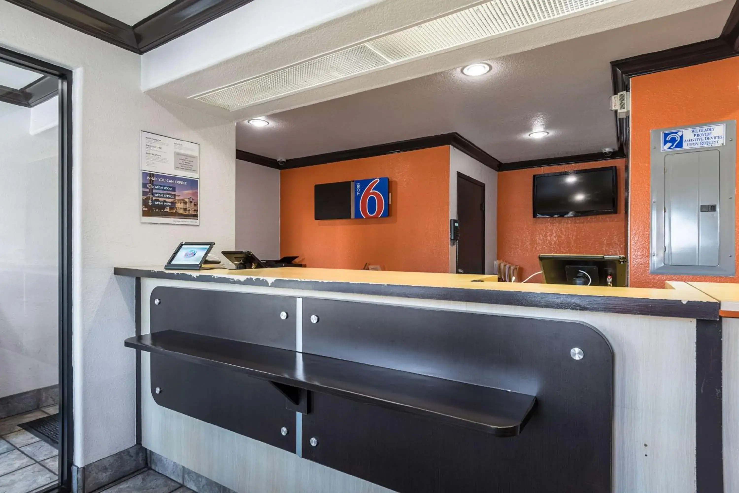 Lobby or reception in Motel 6 Riverside, CA - UCR East Lobby or reception in Motel 6 Riverside, CA - UCR East