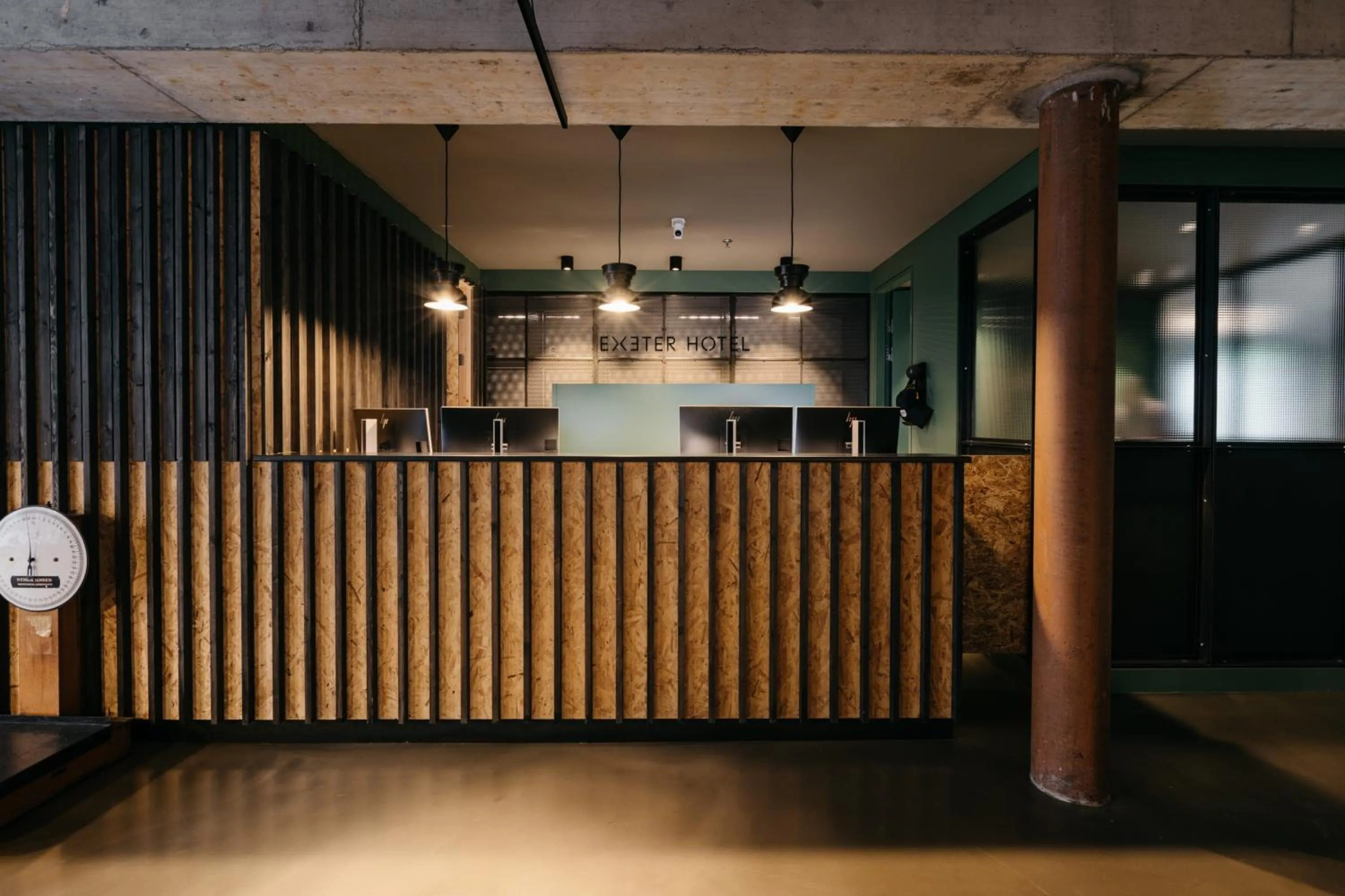 Lobby or reception in Exeter Hotel