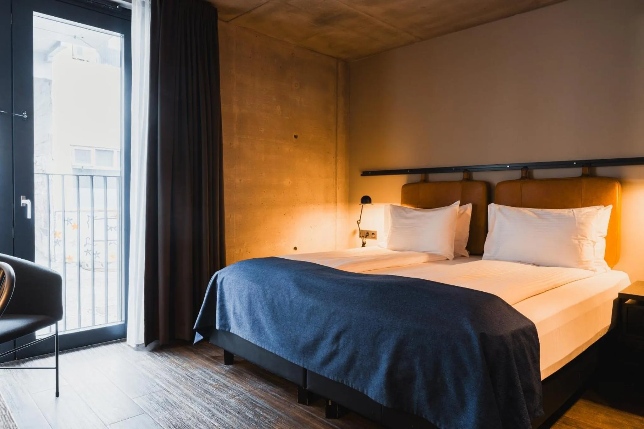 Bedroom, Bed in Exeter Hotel