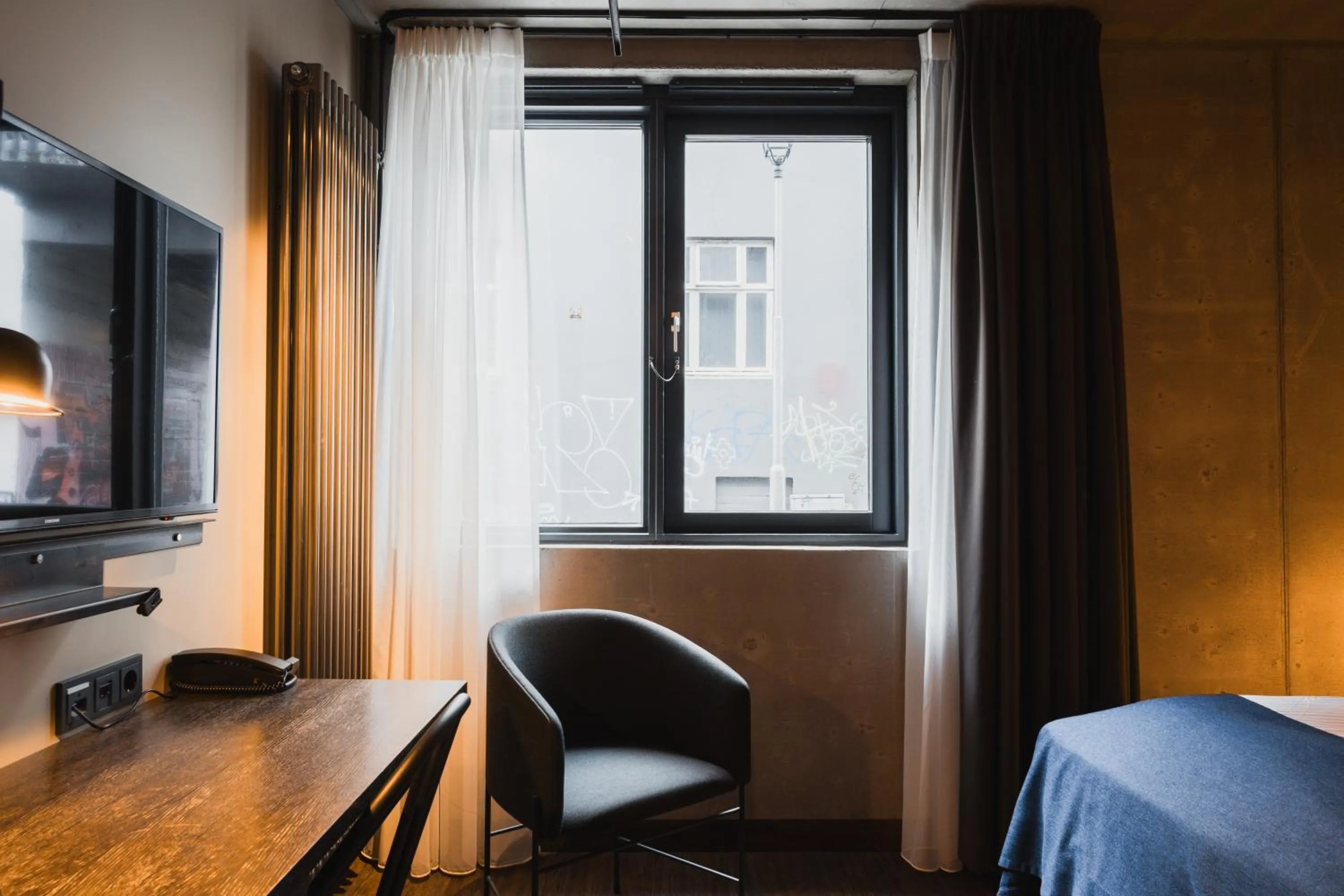 Bedroom, Bed in Exeter Hotel