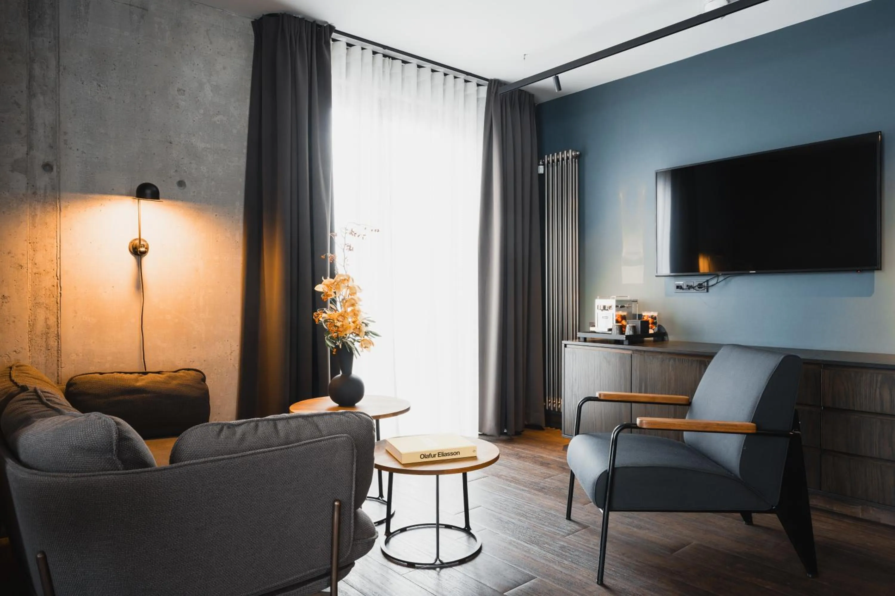 Seating area in Exeter Hotel