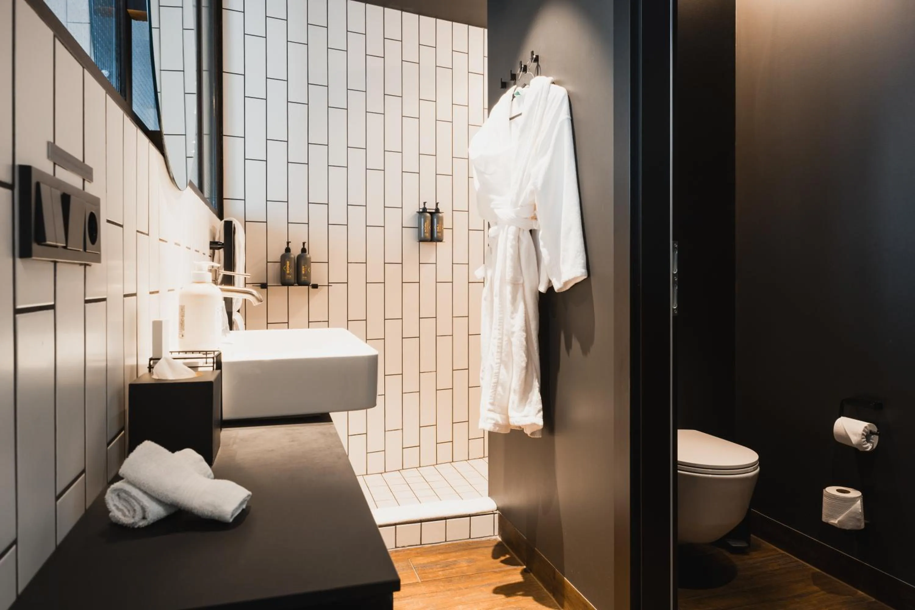 Bathroom in Exeter Hotel