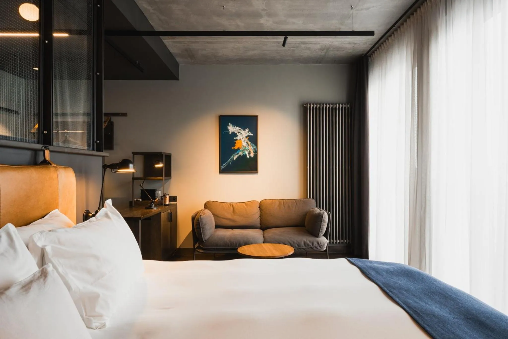 Bedroom, Bed in Exeter Hotel